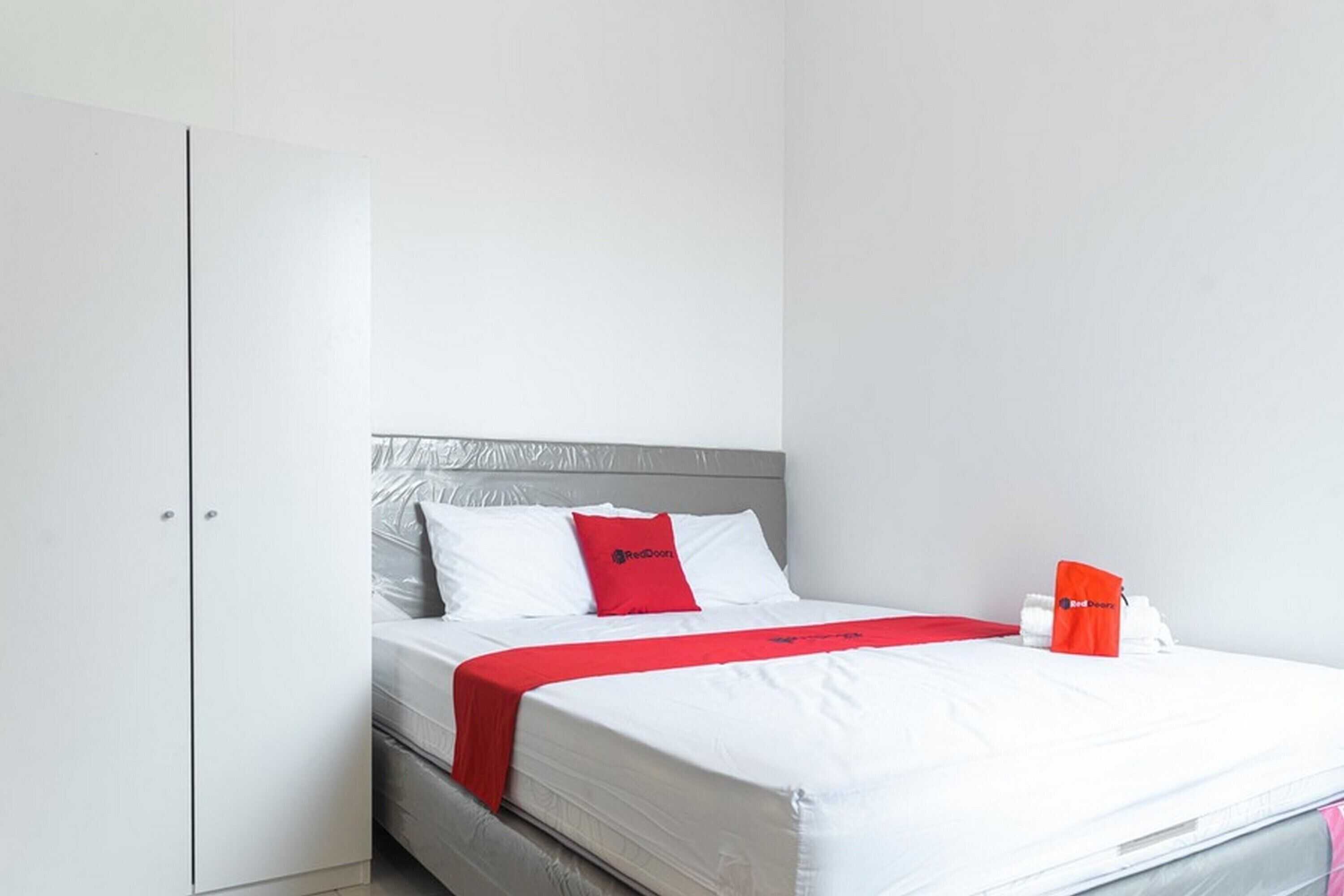 Gift card for Reddoorz Plus @ Ecohome Citra Raya Tangerang