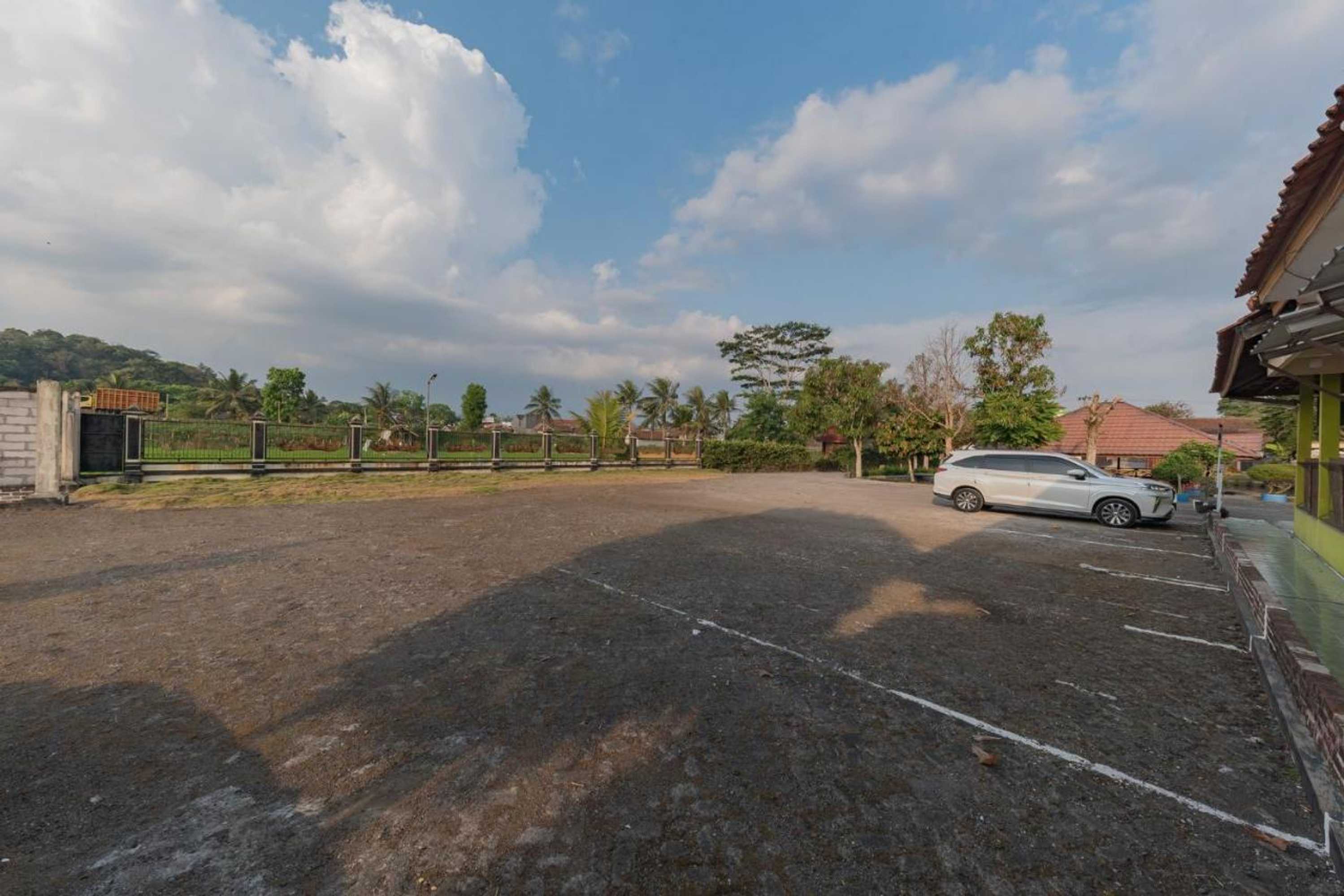 Gift card for Bumi Eyang Enin Homestay Syariah by Oyo Rooms