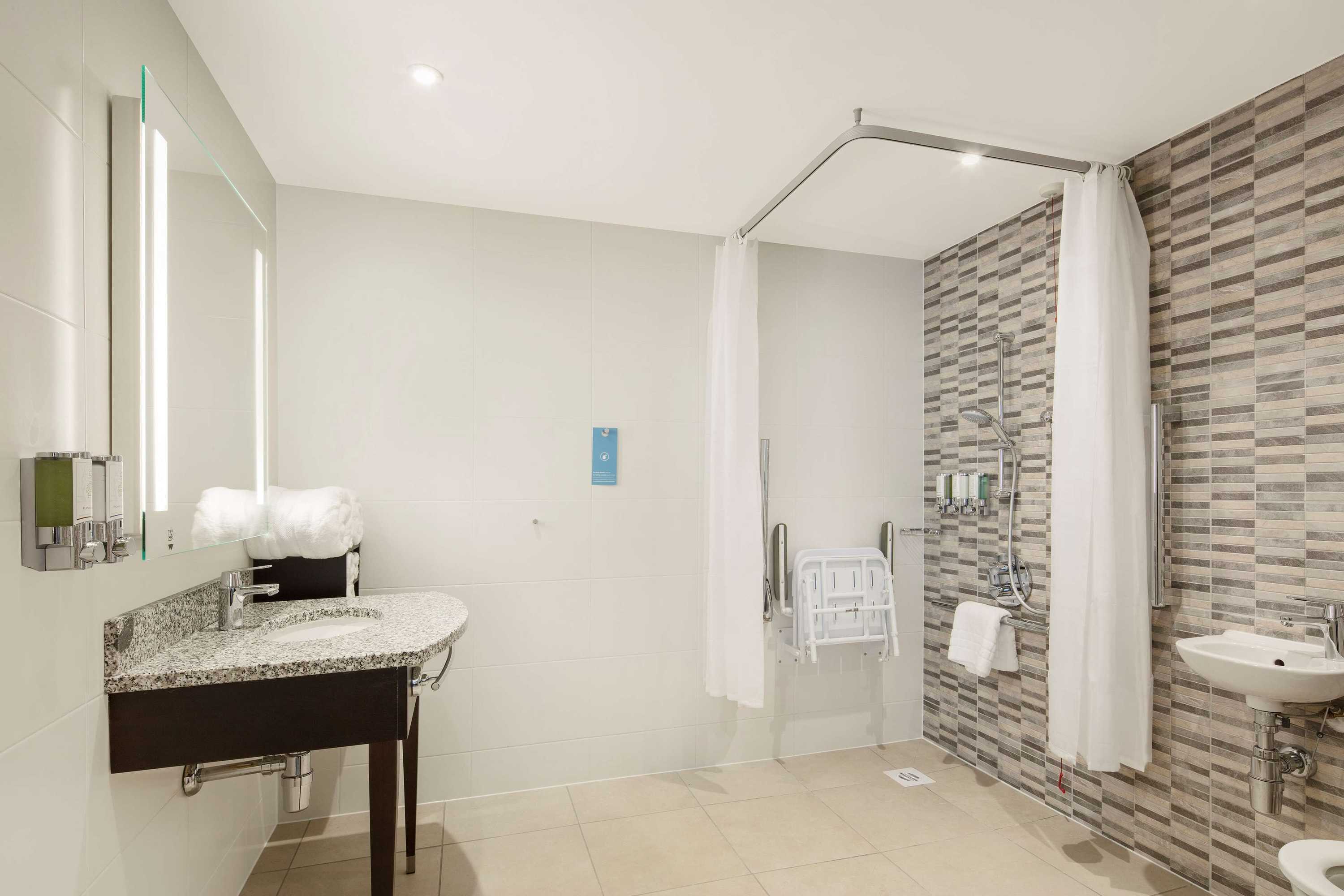 Gift card for Hampton by Hilton London Stansted Airport Gift card for Hampton by Hilton London Stansted Airport