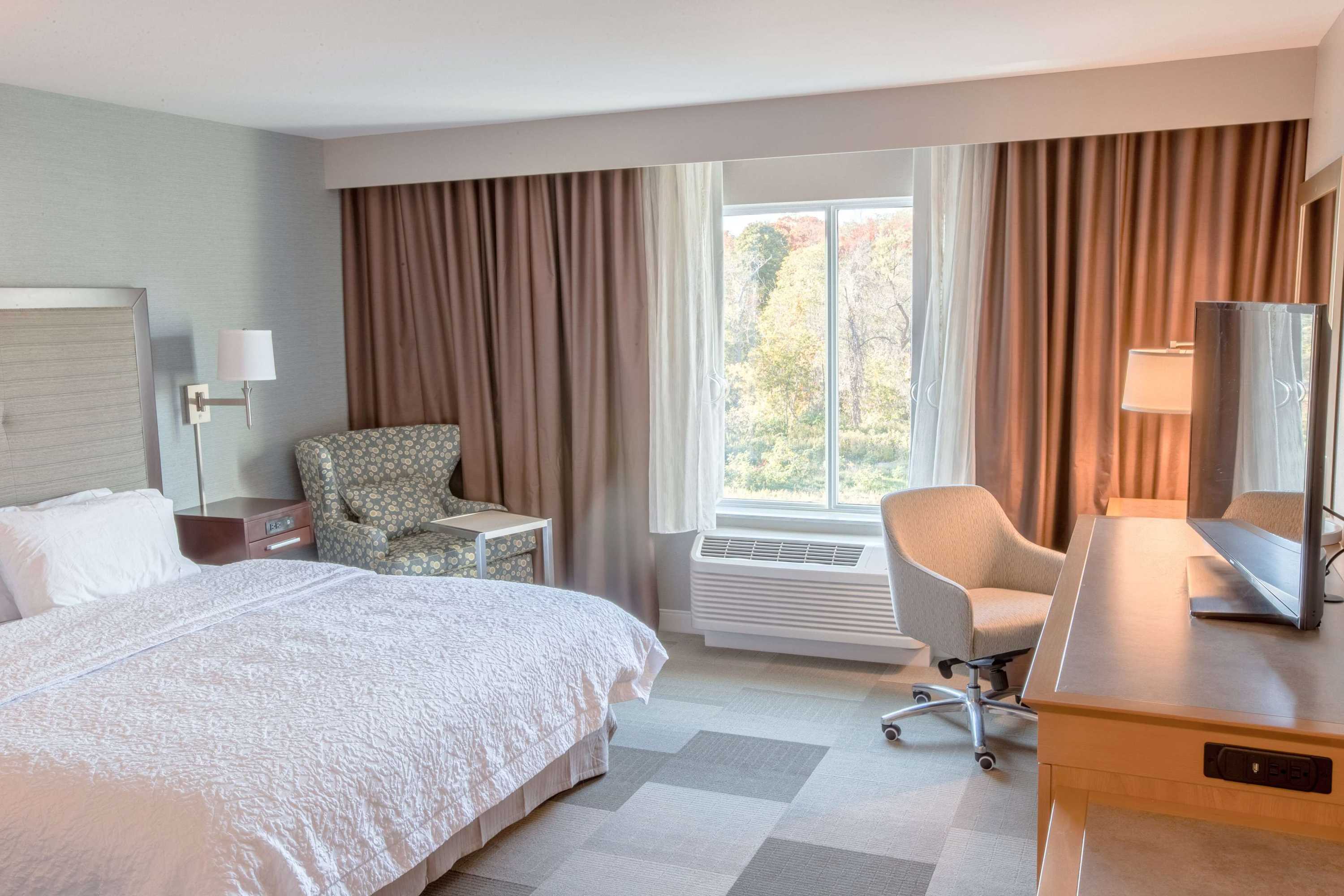Gift card for Hampton Inn by Hilton Amesbury Gift card for Hampton Inn by Hilton Amesbury