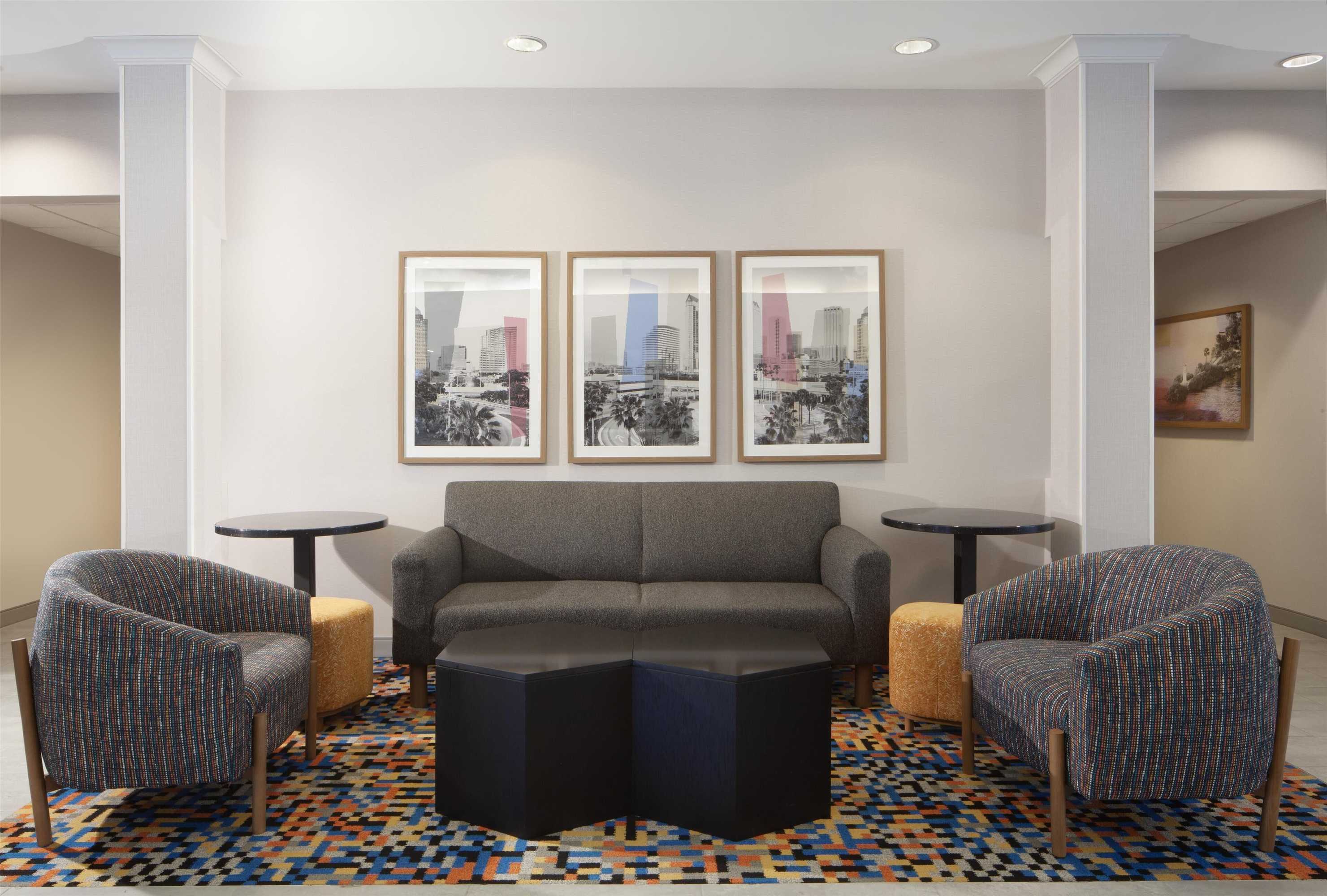 Gift card for Hampton Inn & Suites Tampa-North Gift card for Hampton Inn & Suites Tampa-North