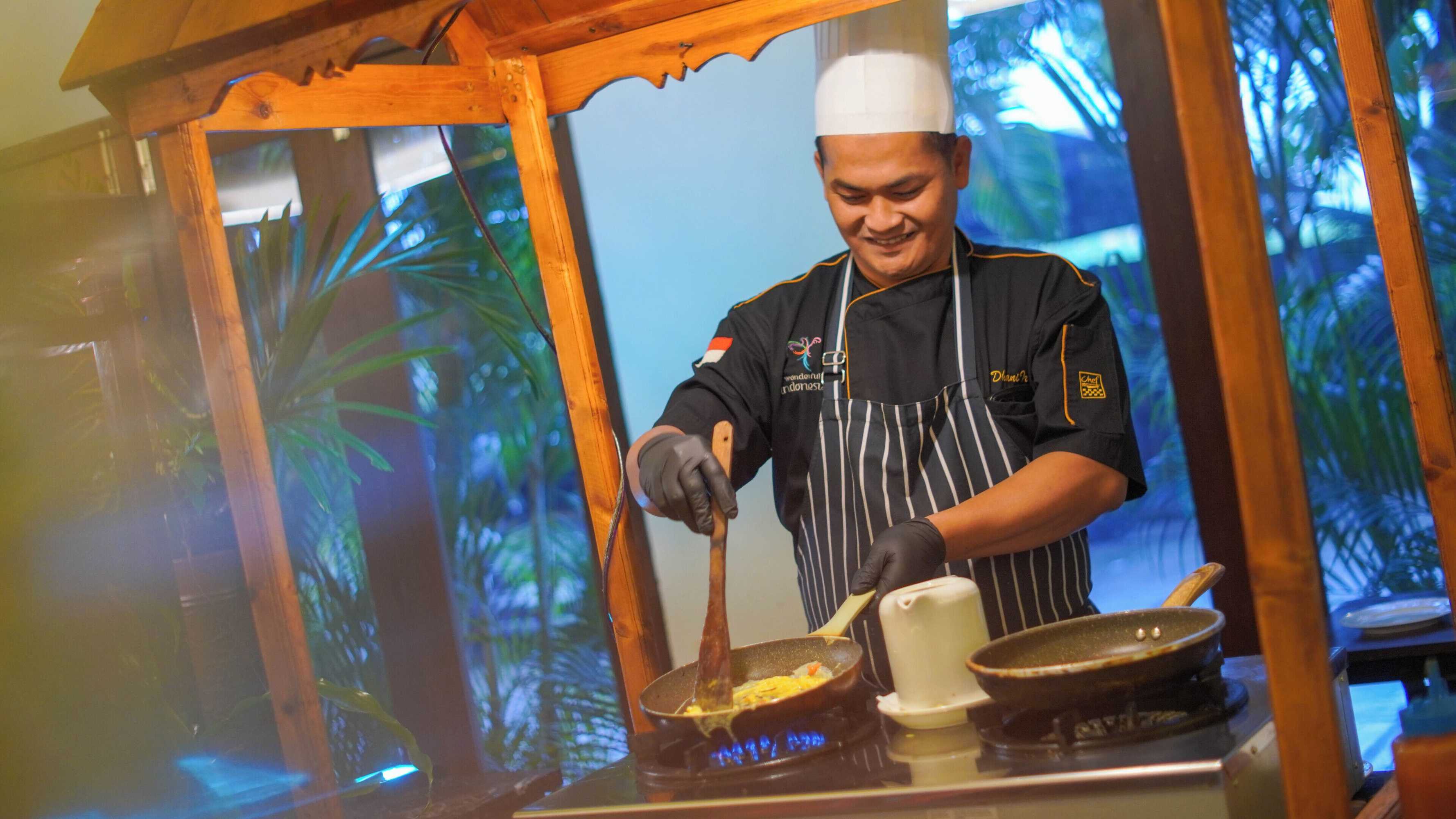 Gift card for Lorin Syariah Hotel Solo Gift card for Lorin Syariah Hotel Solo