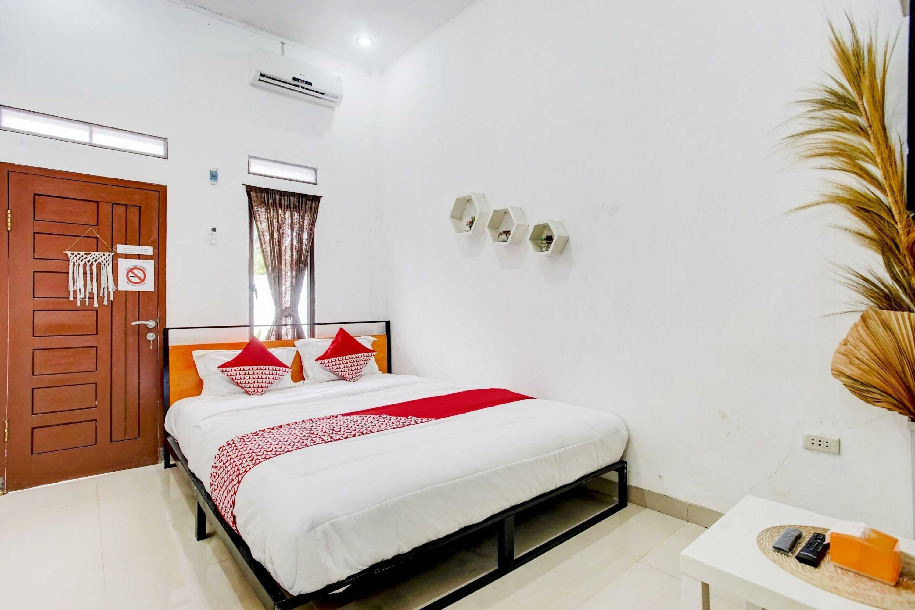 Gift card for Oyo 90124 Oemah Ratu Hostel Syariah Gift card for Oyo 90124 Oemah Ratu Hostel Syariah