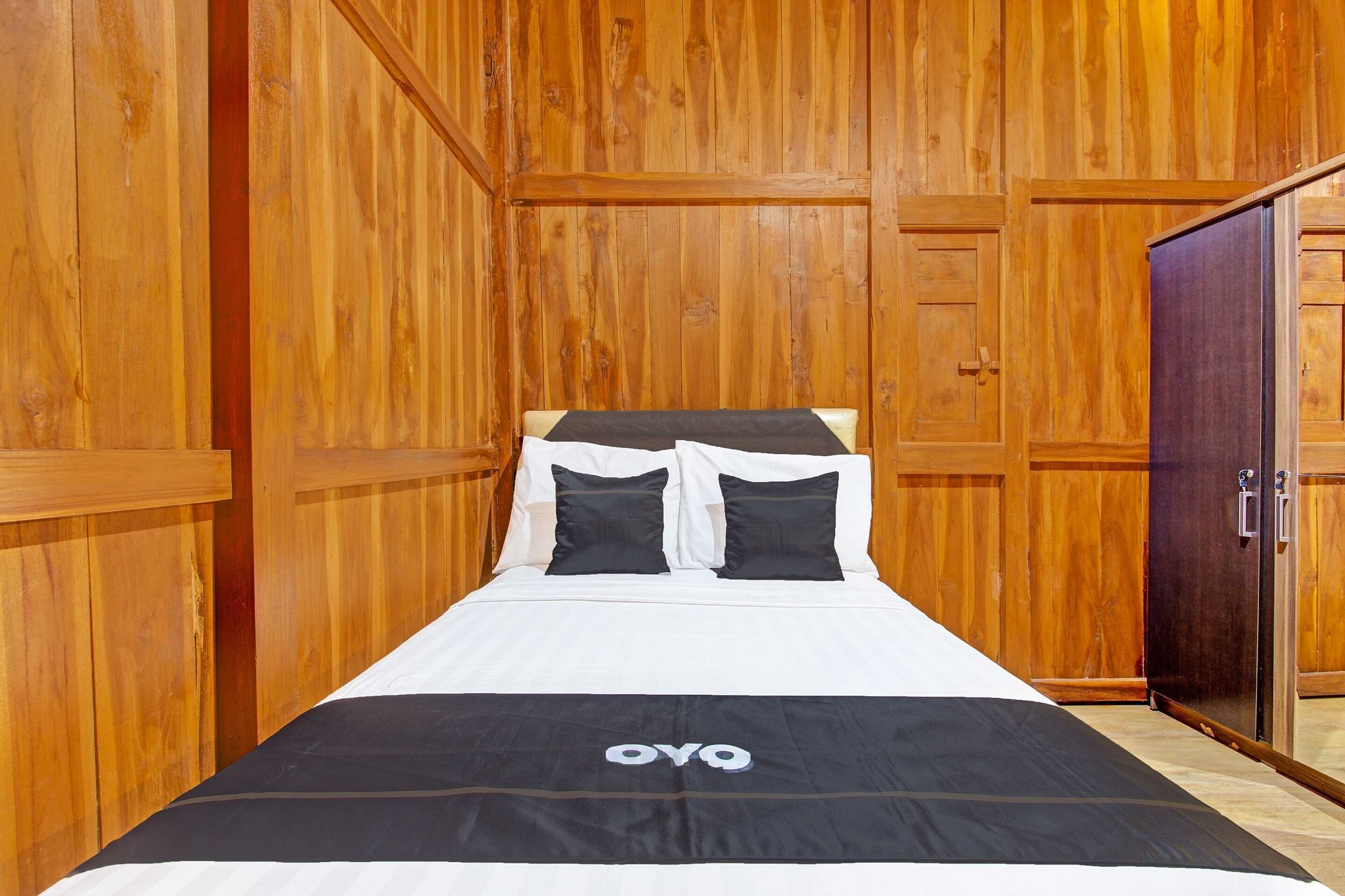 Gift card for Collection O 91629 Ndalem Abhirama Gift card for Collection O 91629 Ndalem Abhirama