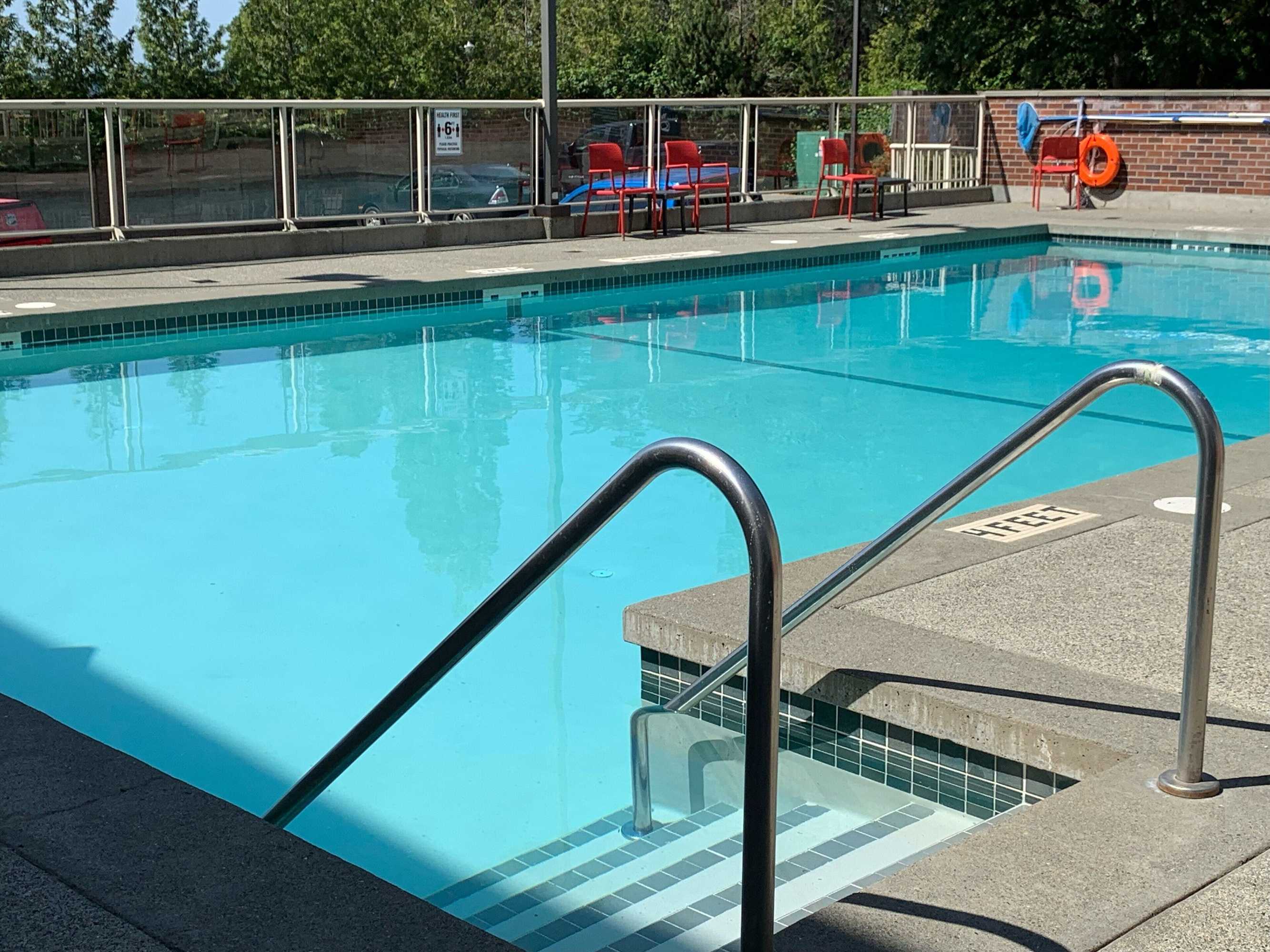 Gift card for Holiday Inn Victoria Elk Lake by Ihg Gift card for Holiday Inn Victoria Elk Lake by Ihg