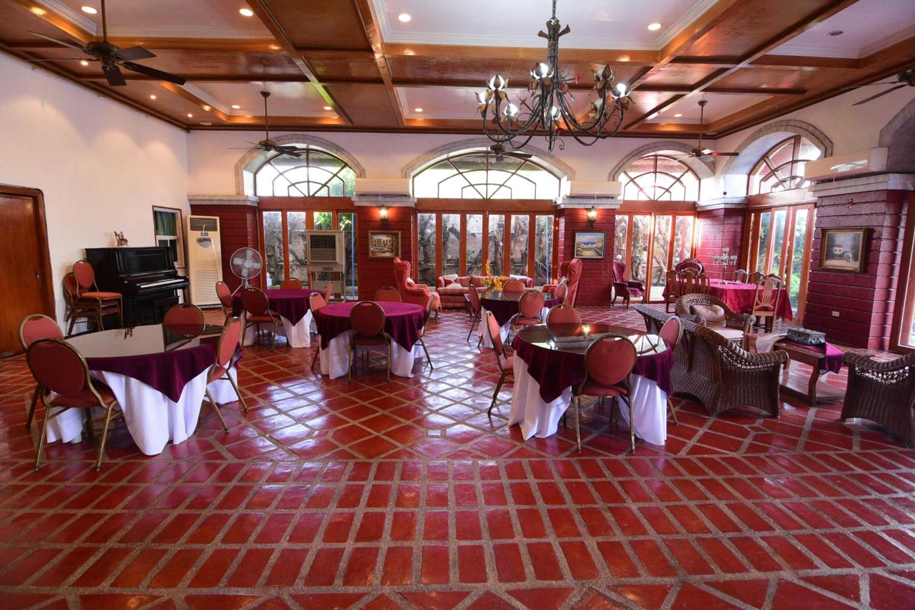 Gift card for Ang Tahanan ni Aling Meding Hotel