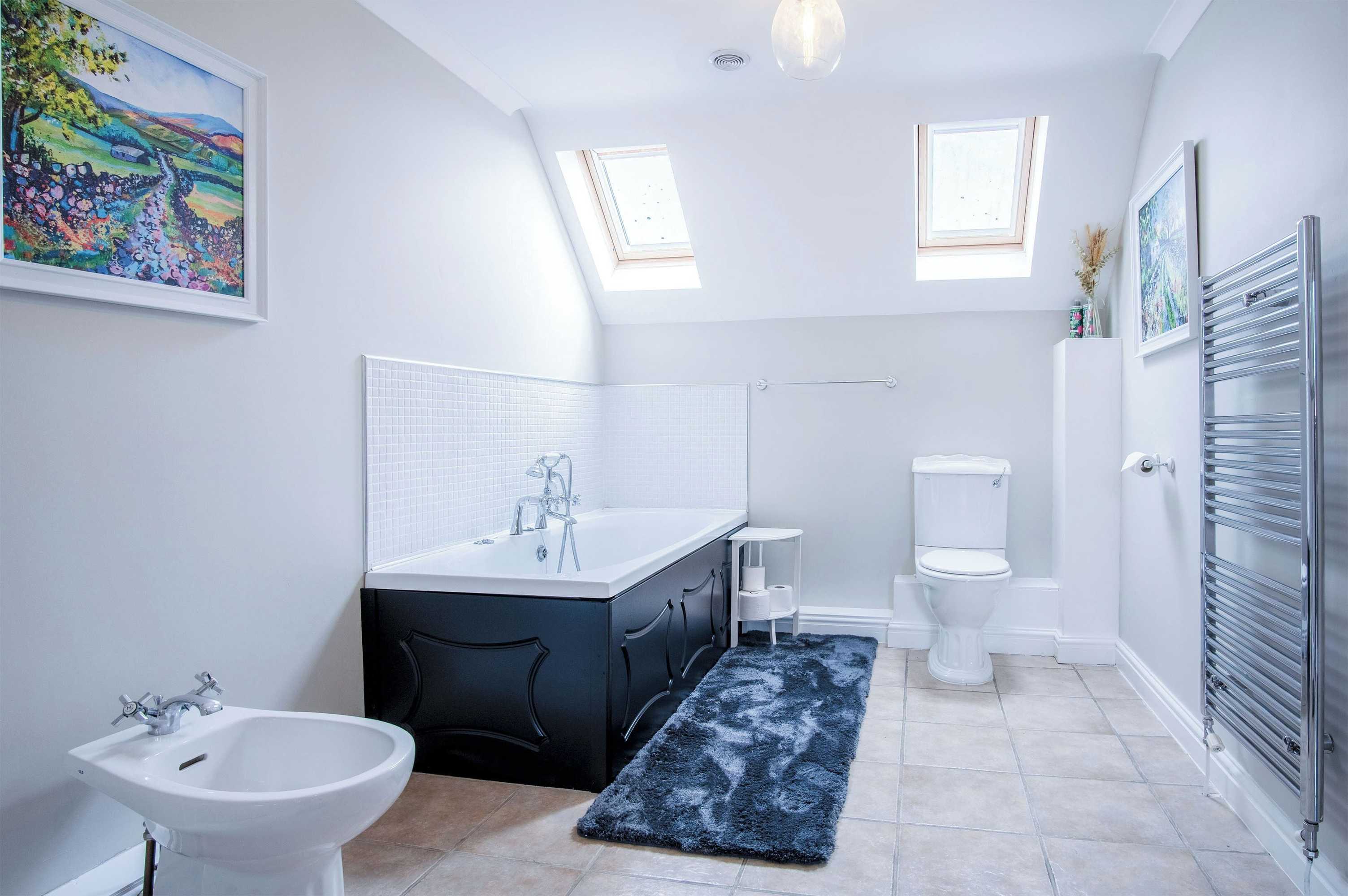 Gift card for Highfield - 5 Bedroom Holiday Home - Pembroke Dock