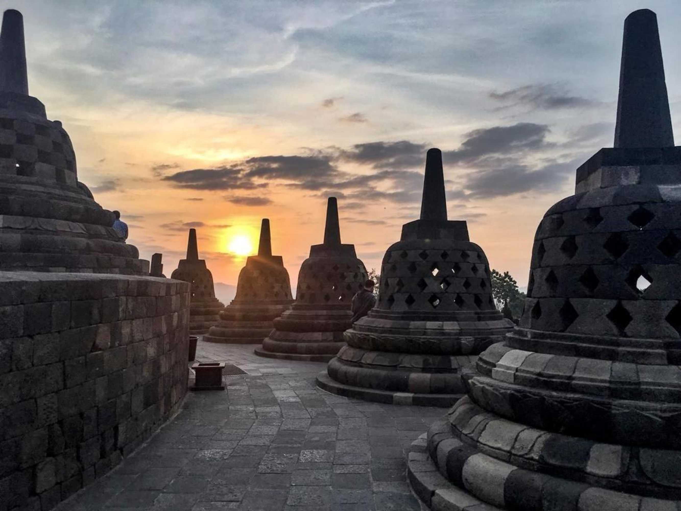 Gift card for Manohara Gift card for Manohara