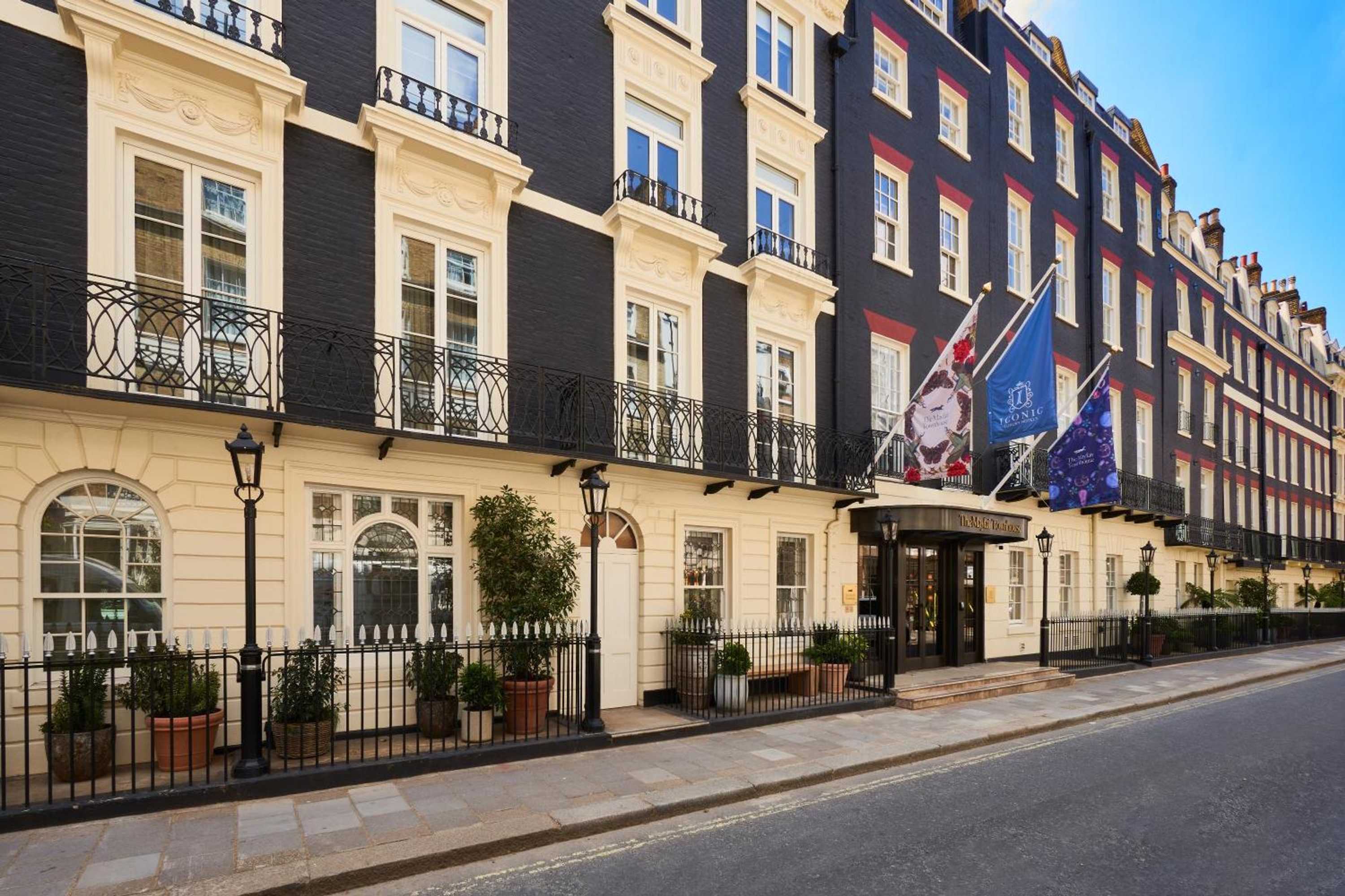 Gift card for Hilton London Green Park Hotel Gift card for Hilton London Green Park Hotel
