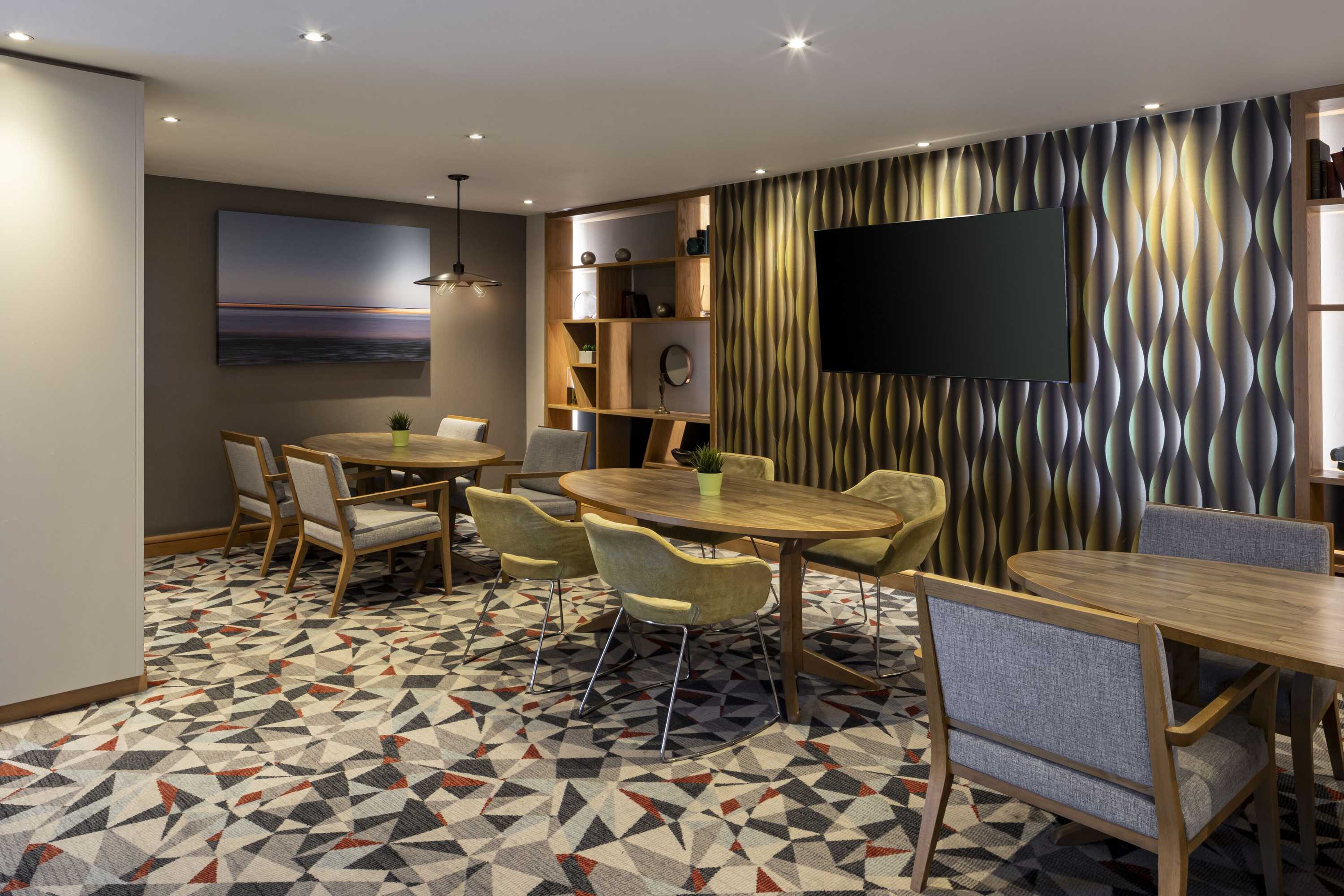 Gift card for Holiday Inn Reading South M4 Jct11 by Ihg Gift card for Holiday Inn Reading South M4 Jct11 by Ihg