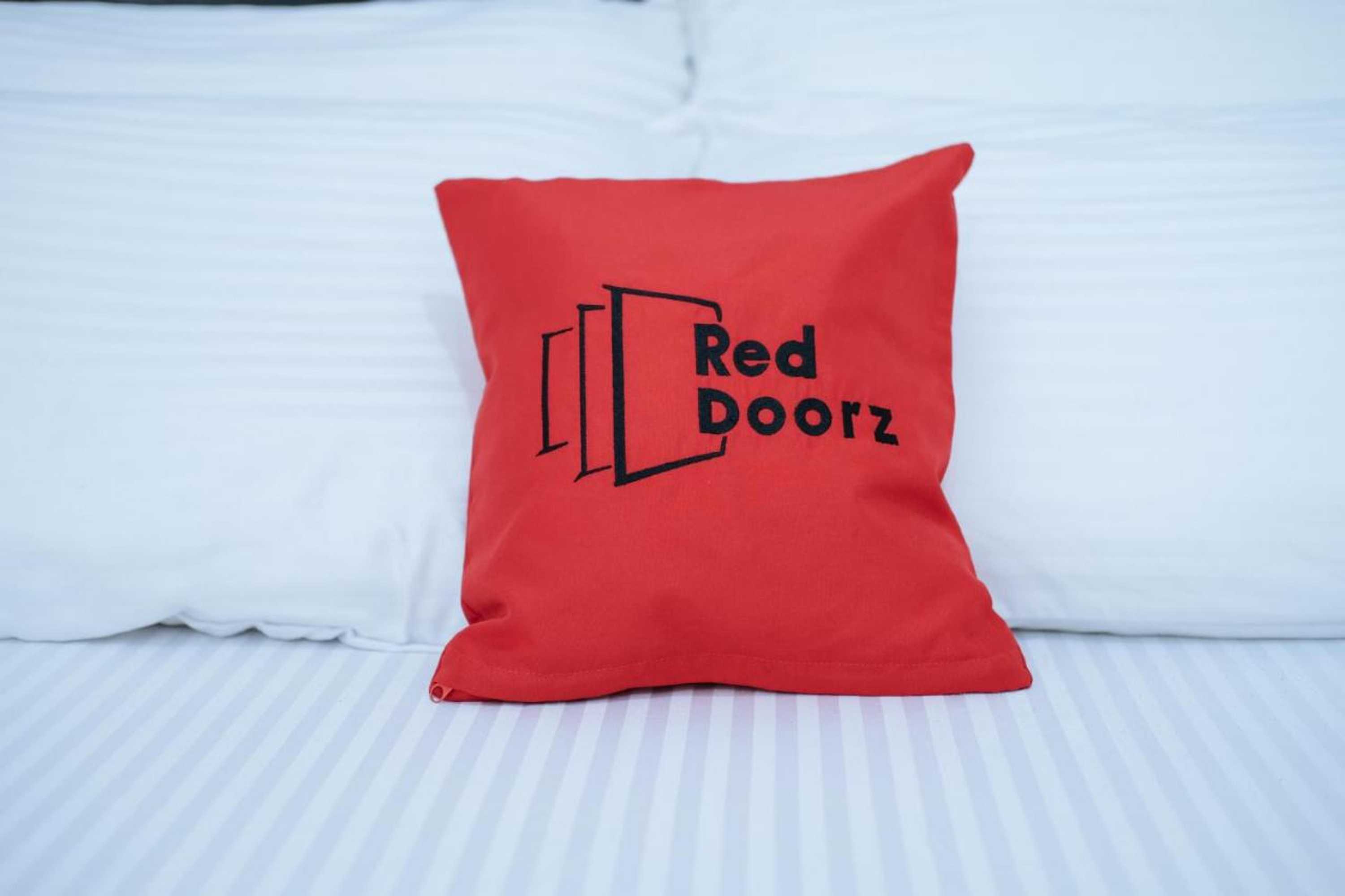 Gift card for Sinoben Apartments by Reddoorz