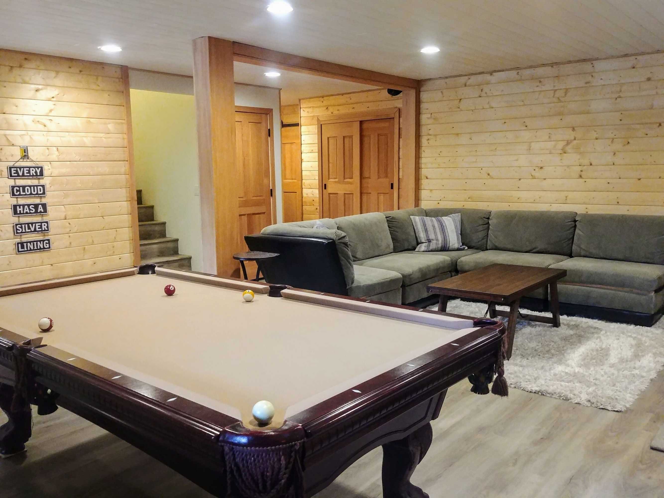 Gift card for 83mf - Lakeside - Hot Tub - Wifi - Bbq - Dock - Sleeps 4 NO Pets Gift card for 83mf - Lakeside - Hot Tub - Wifi - Bbq - Dock - Sleeps 4 NO Pets