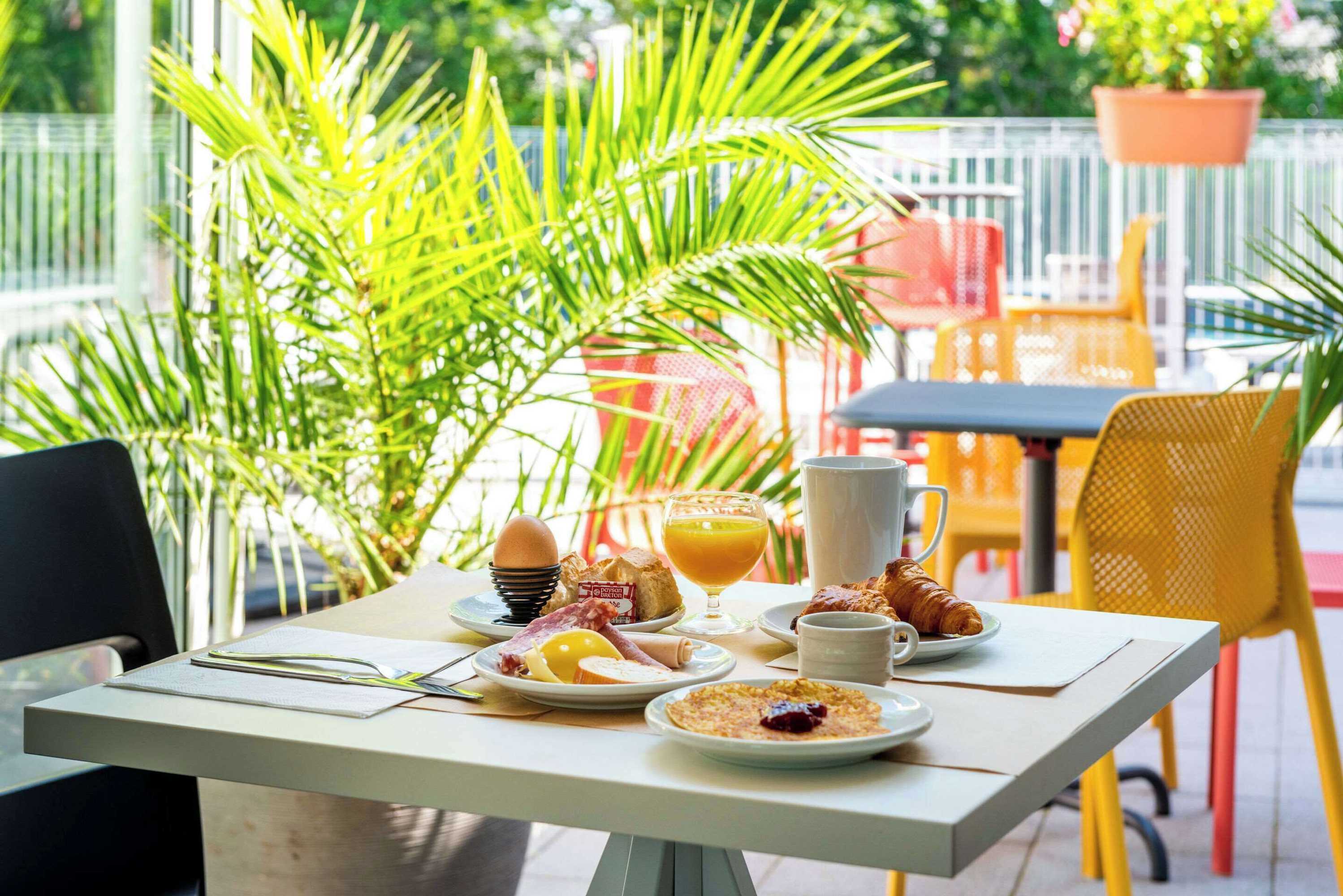 Gift card for Comfort Aparthotel Nantes La Beaujoire Gift card for Comfort Aparthotel Nantes La Beaujoire