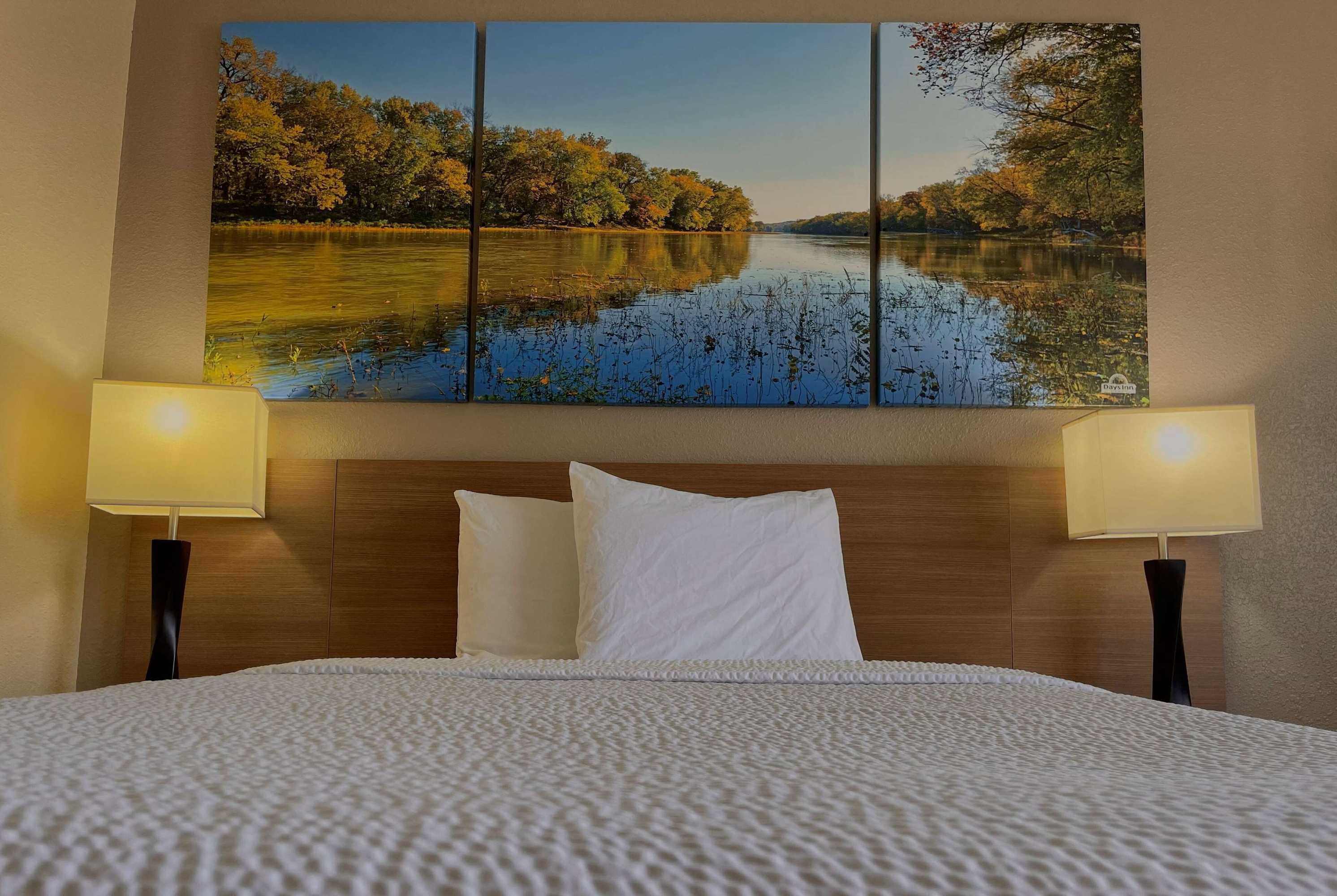 Gift card for Days Inn & Suites by Wyndham Kaukauna WI Gift card for Days Inn & Suites by Wyndham Kaukauna WI