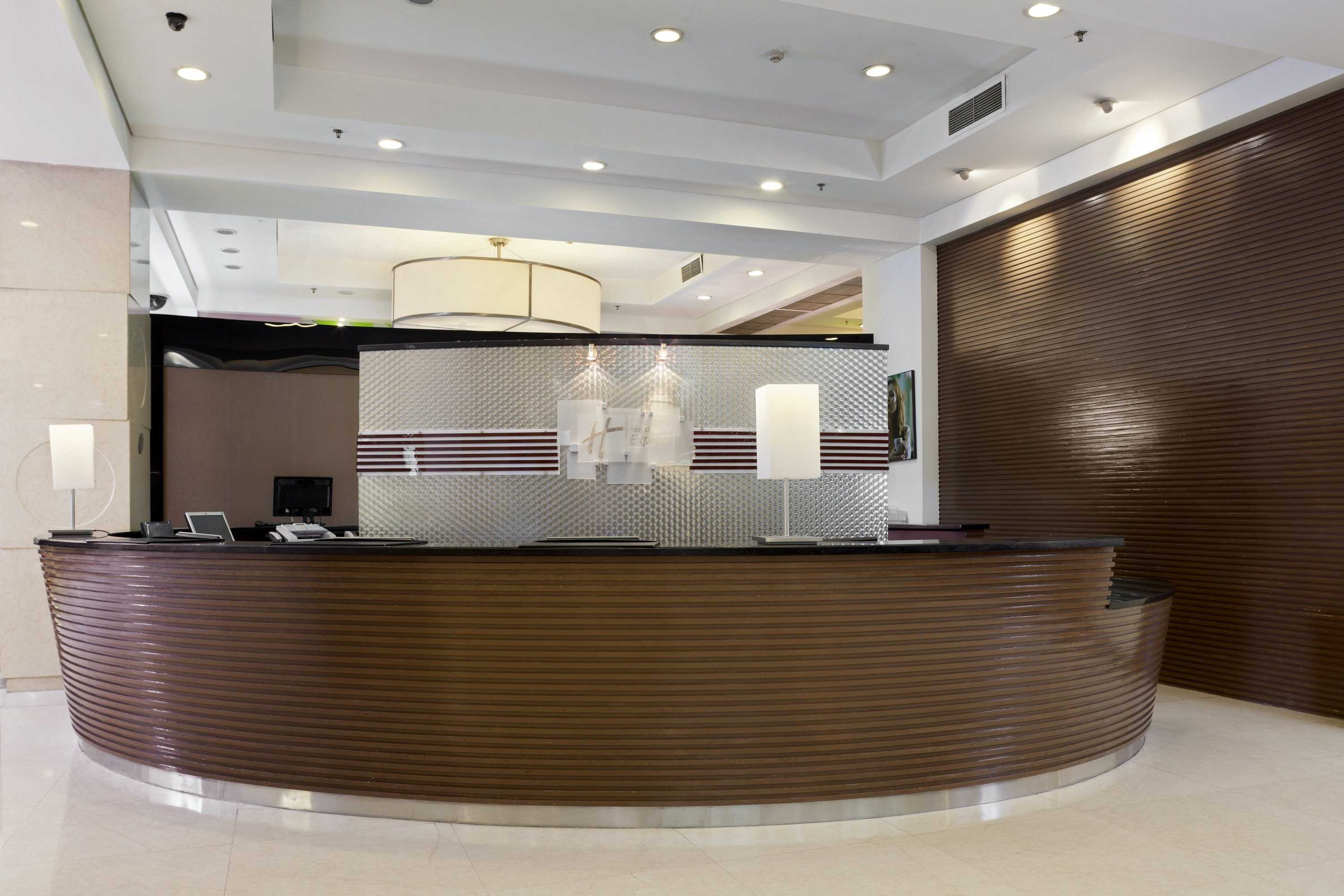 Gift card for Holiday Inn Express Zhengzhou by Ihg Gift card for Holiday Inn Express Zhengzhou by Ihg
