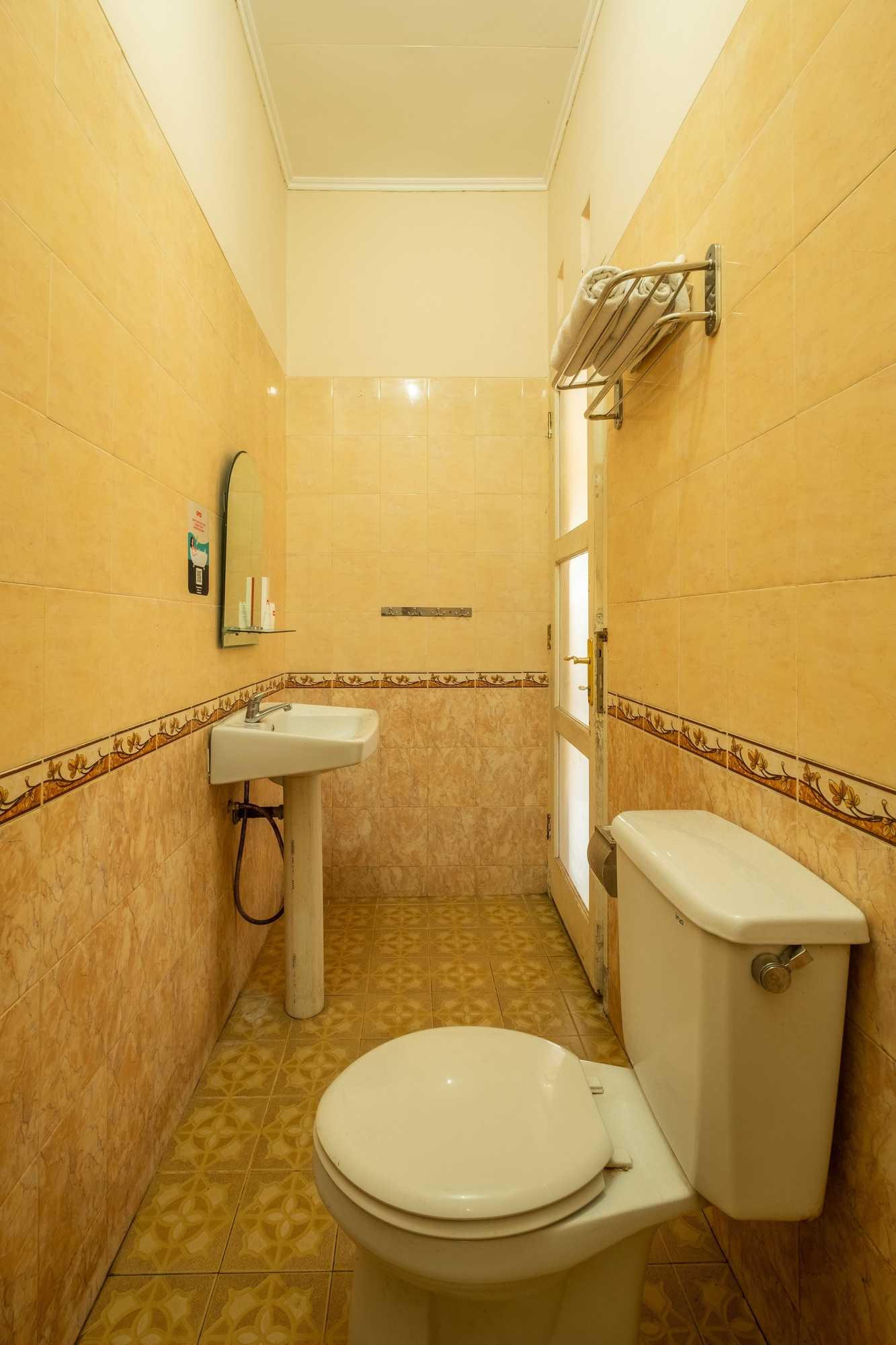 Gift card for Oyo 644 Grand Yustik Selabintana