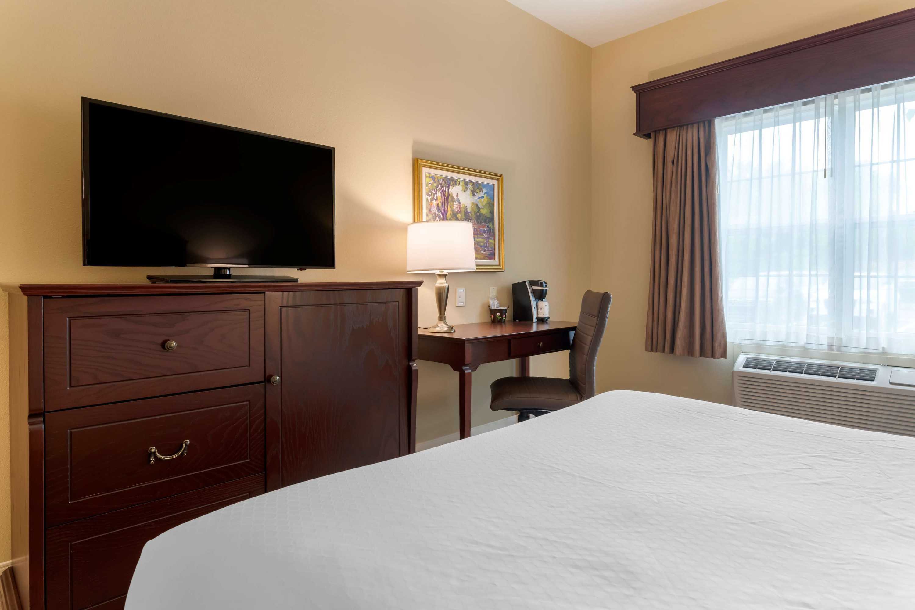 Gift card for Best Western Plus Fredericton Hotel & Suites Gift card for Best Western Plus Fredericton Hotel & Suites