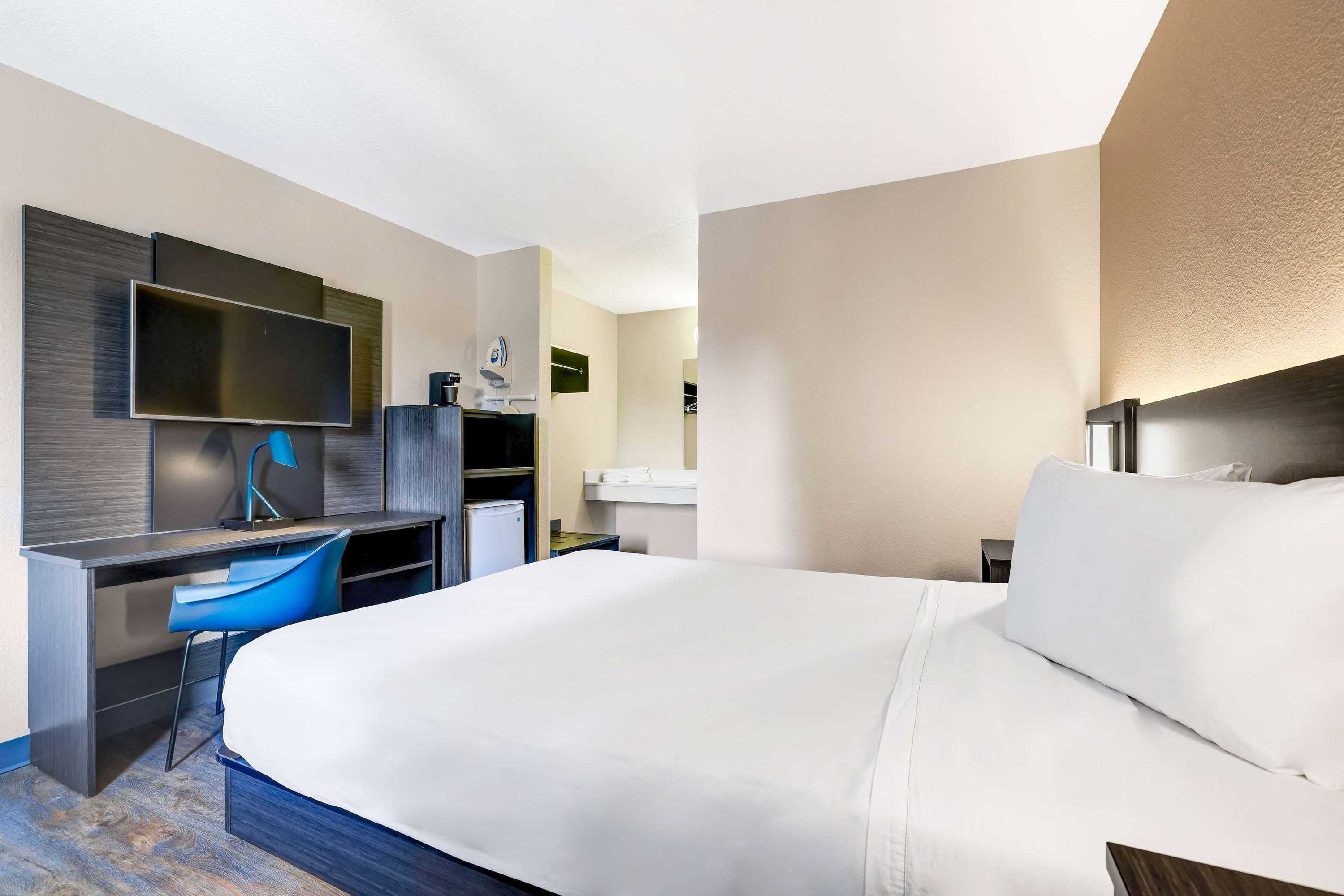 Gift card for Motel 6 Seattle North Kirkland