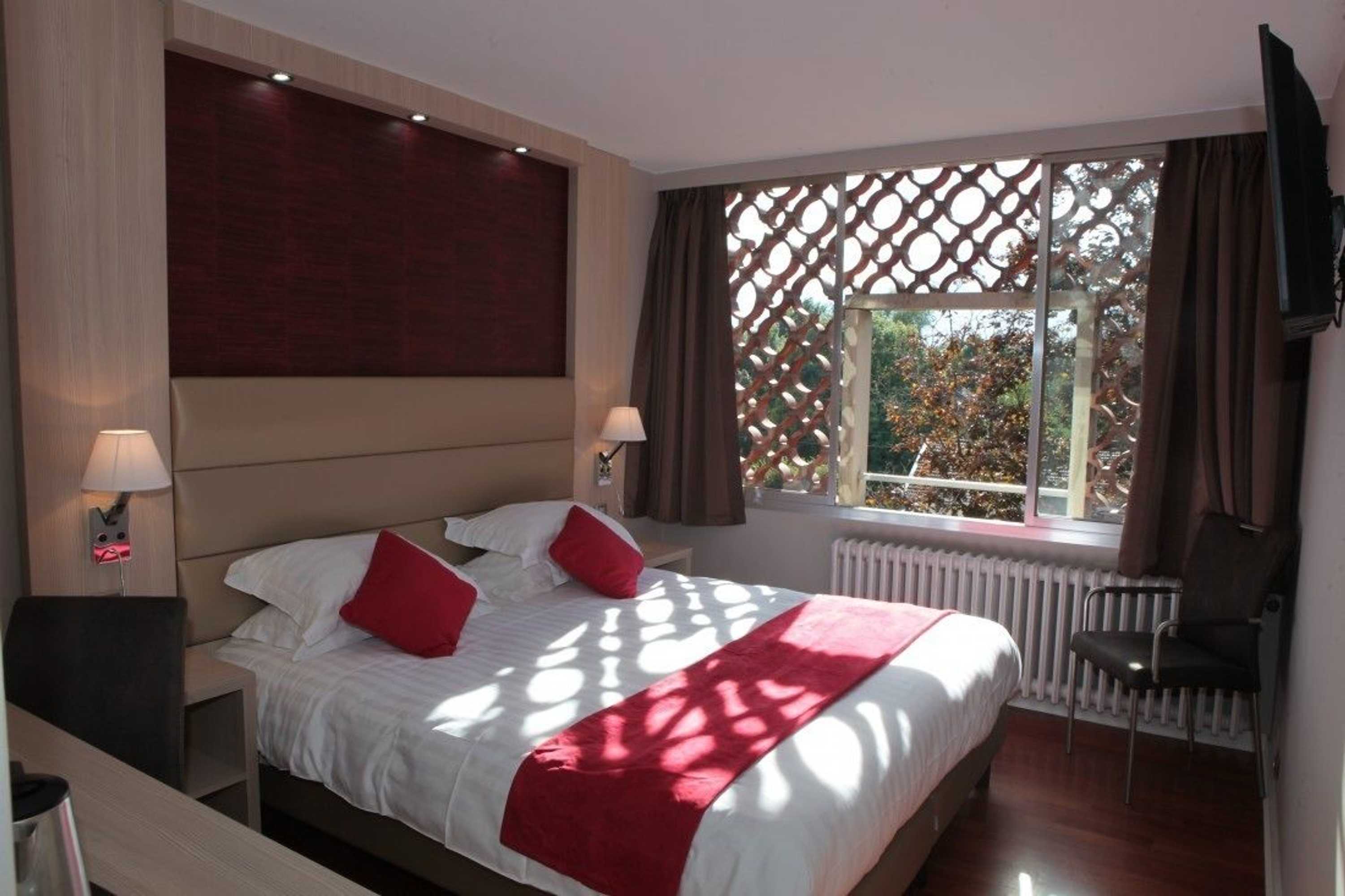 Gift card for Hôtel Les Trois Roses, Meylan Grenoble Gift card for Hôtel Les Trois Roses, Meylan Grenoble