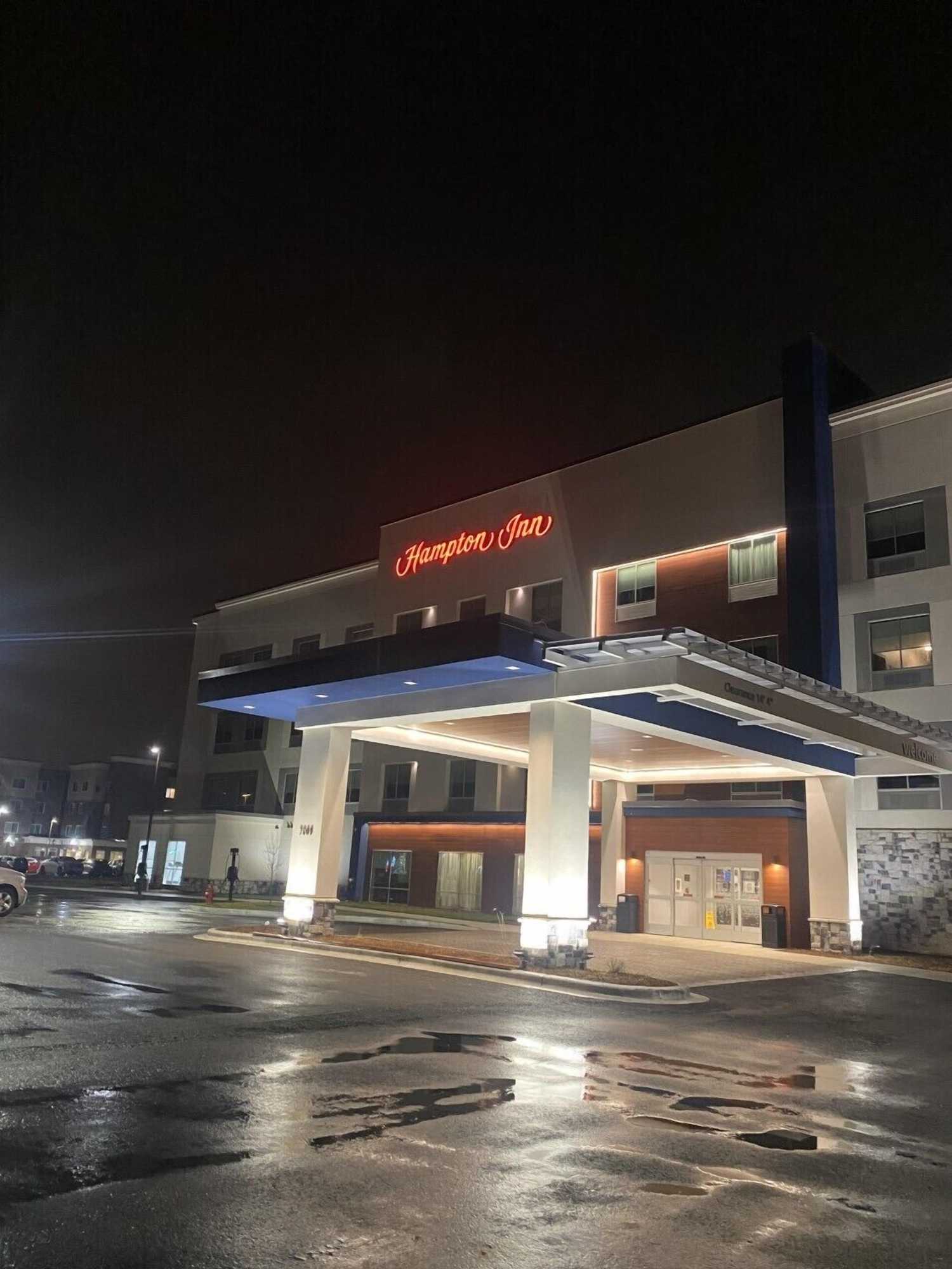 Gift card for Hampton Inn Glendale Milwaukee, WI Gift card for Hampton Inn Glendale Milwaukee, WI
