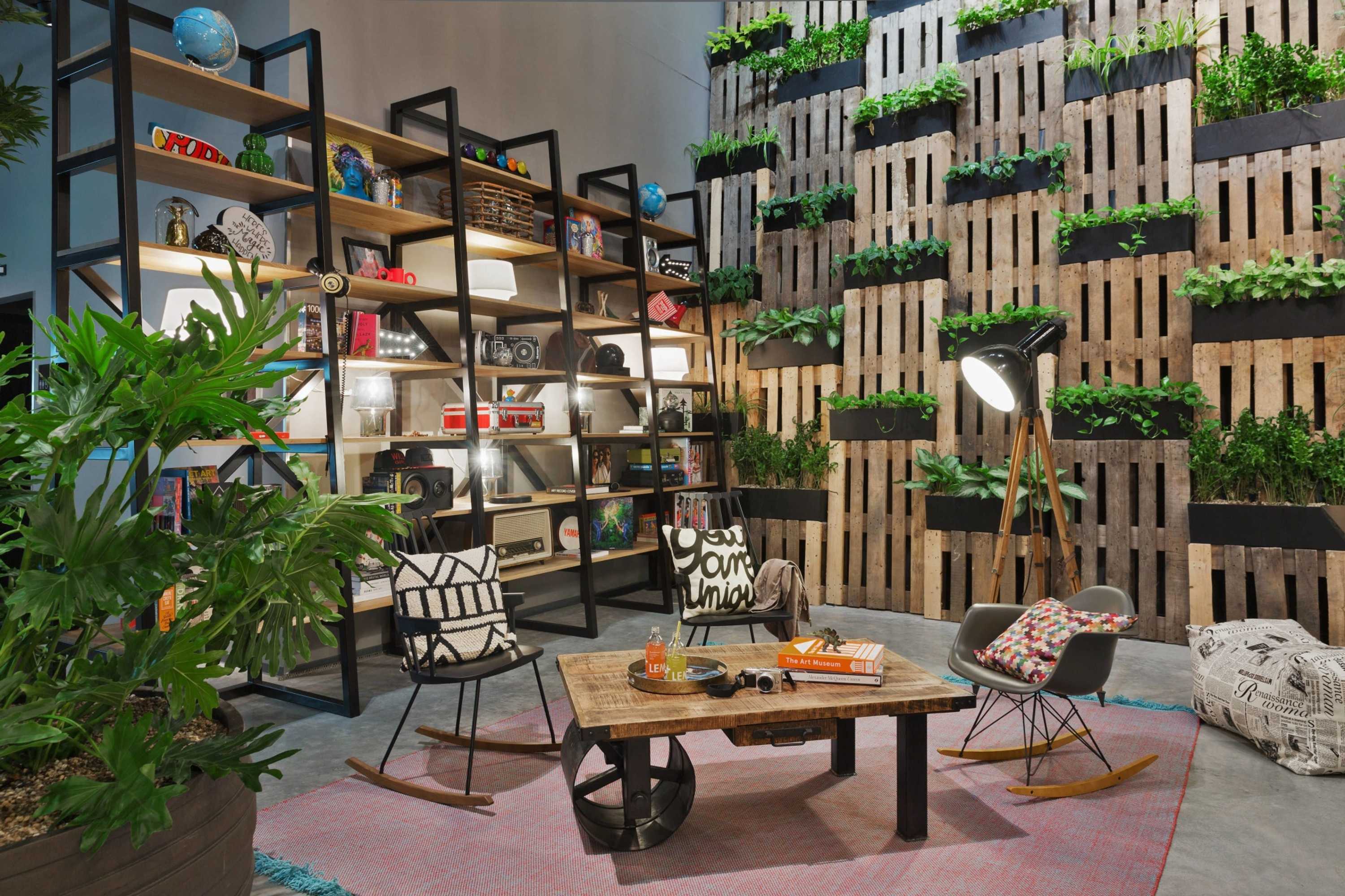 Gift card for Moxy Amsterdam Houthavens Gift card for Moxy Amsterdam Houthavens