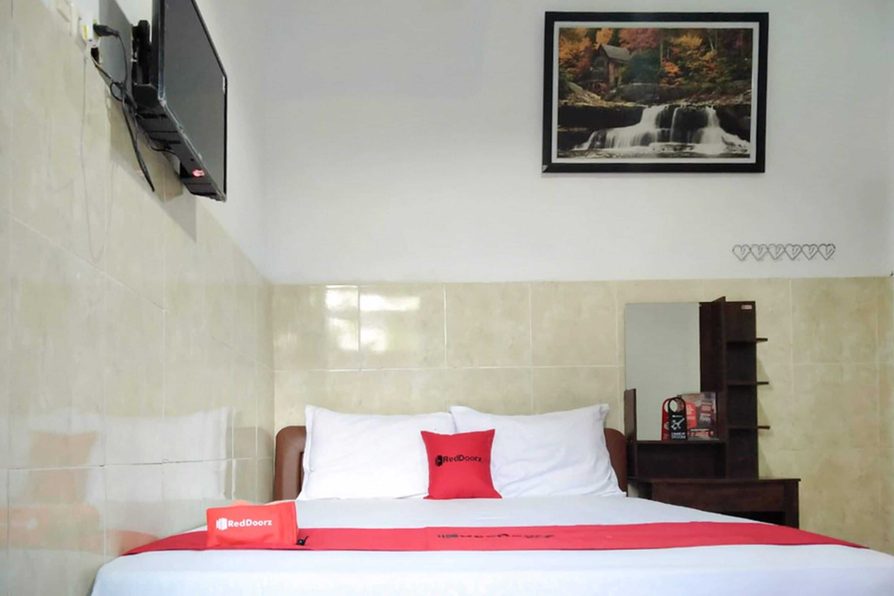 Gift card for Reddoorz @ Hotel Surabaya Sumenep Gift card for Reddoorz @ Hotel Surabaya Sumenep