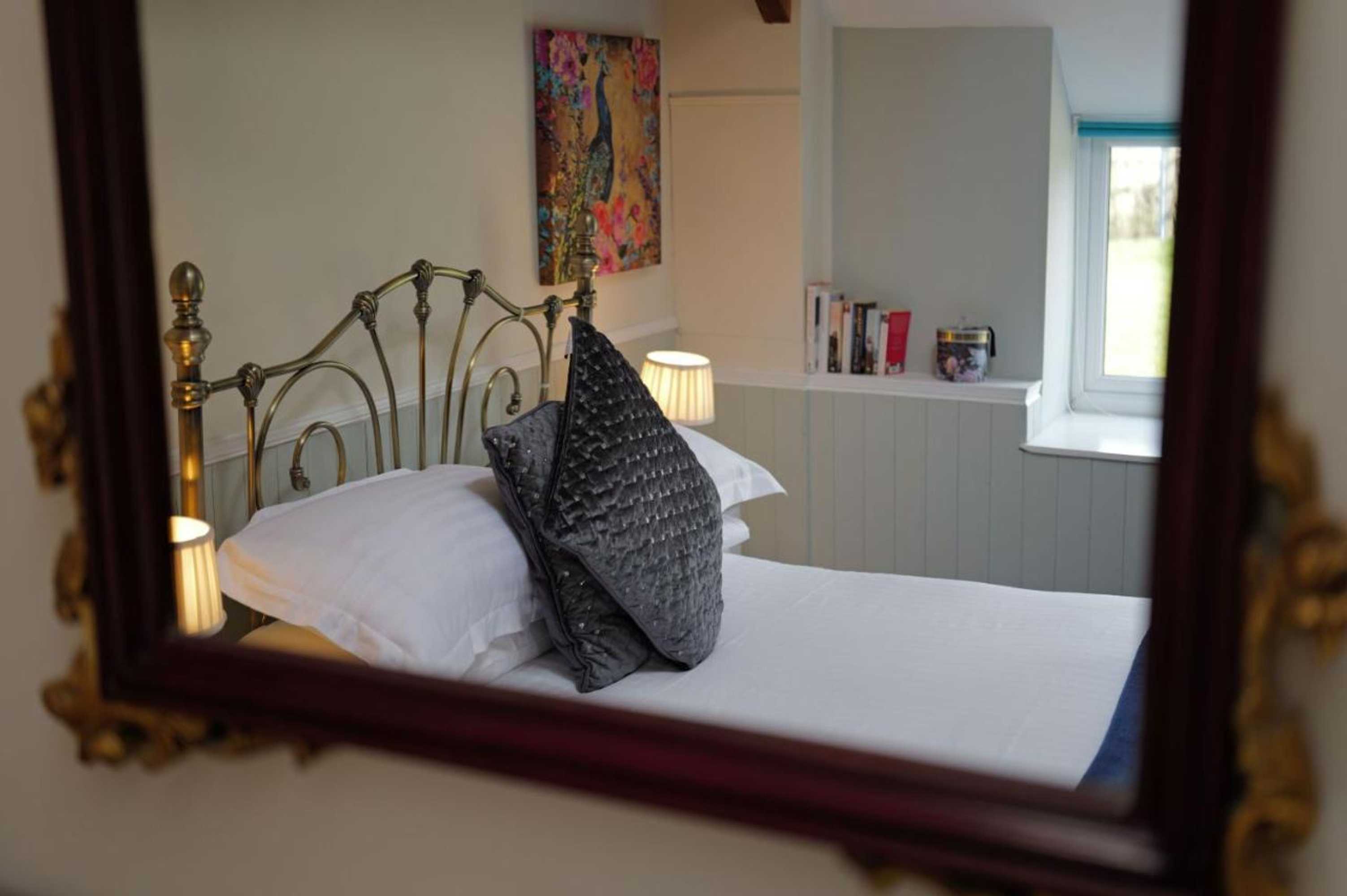 Gift card for Knoll Hill Farm, The Place To Stay