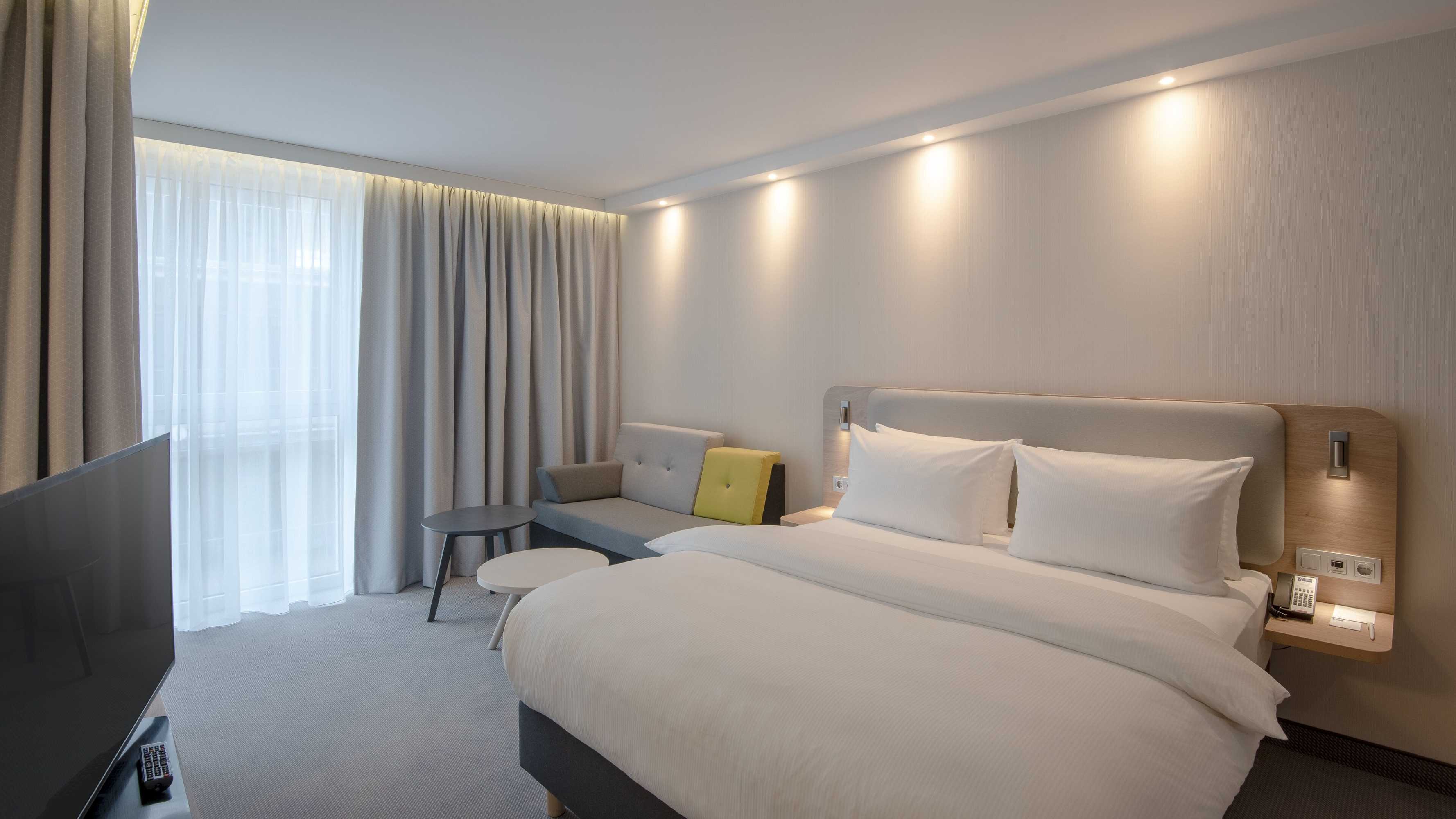 Gift card for Holiday Inn Express Offenbach by Ihg Gift card for Holiday Inn Express Offenbach by Ihg
