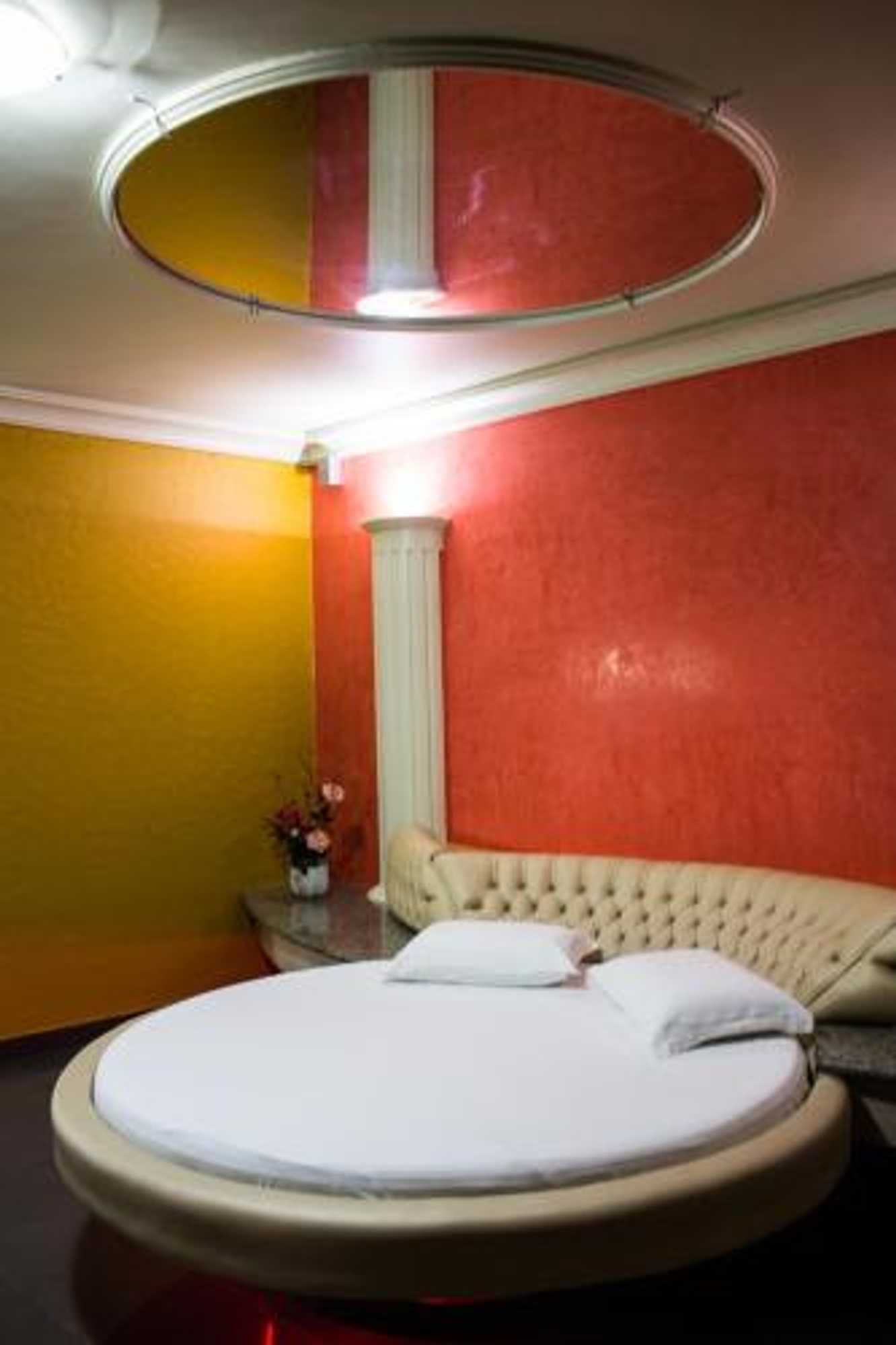 Gift card for Shanadu Motel (adults Only) Gift card for Shanadu Motel (adults Only)