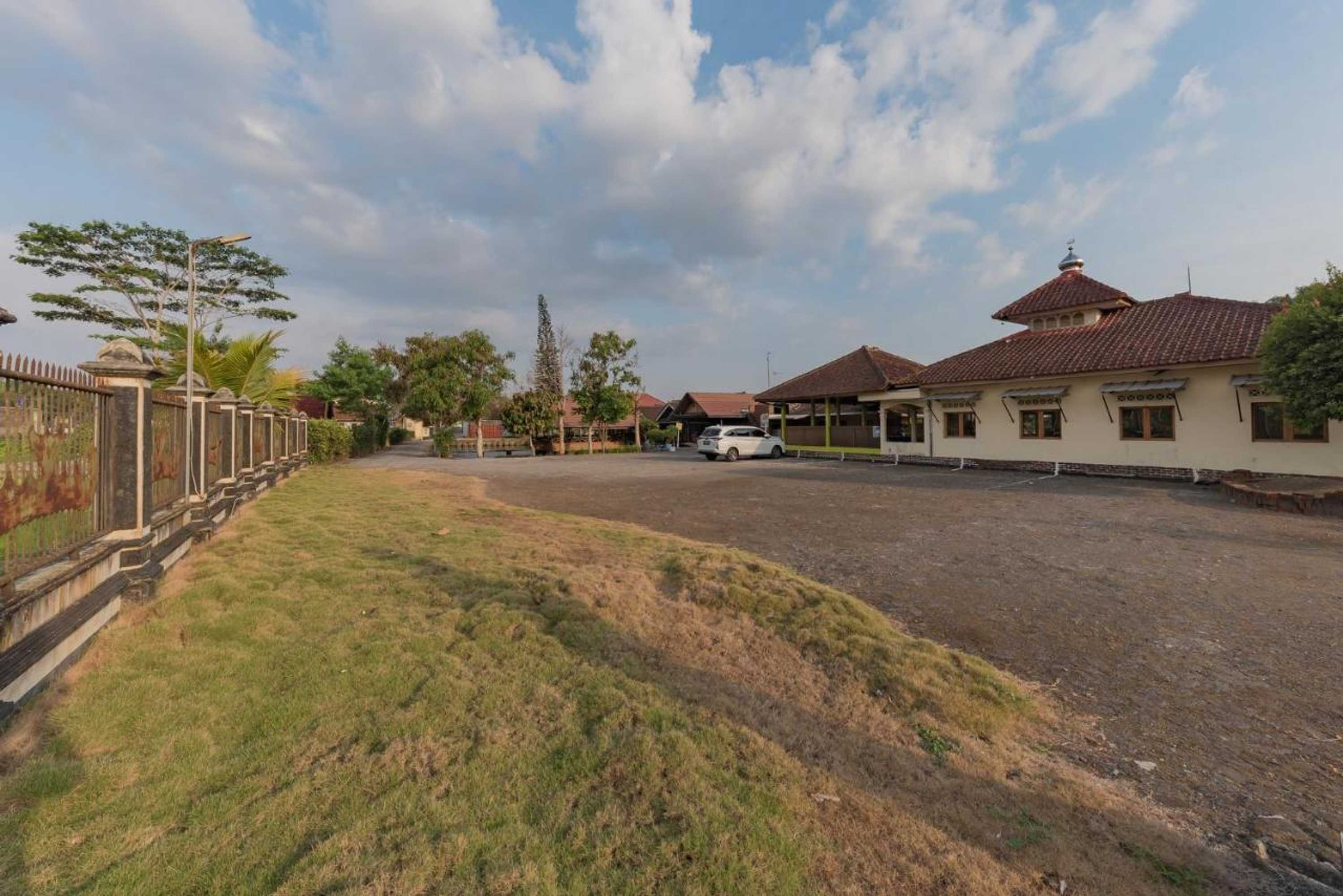 Gift card for Bumi Eyang Enin Homestay Syariah by Oyo Rooms