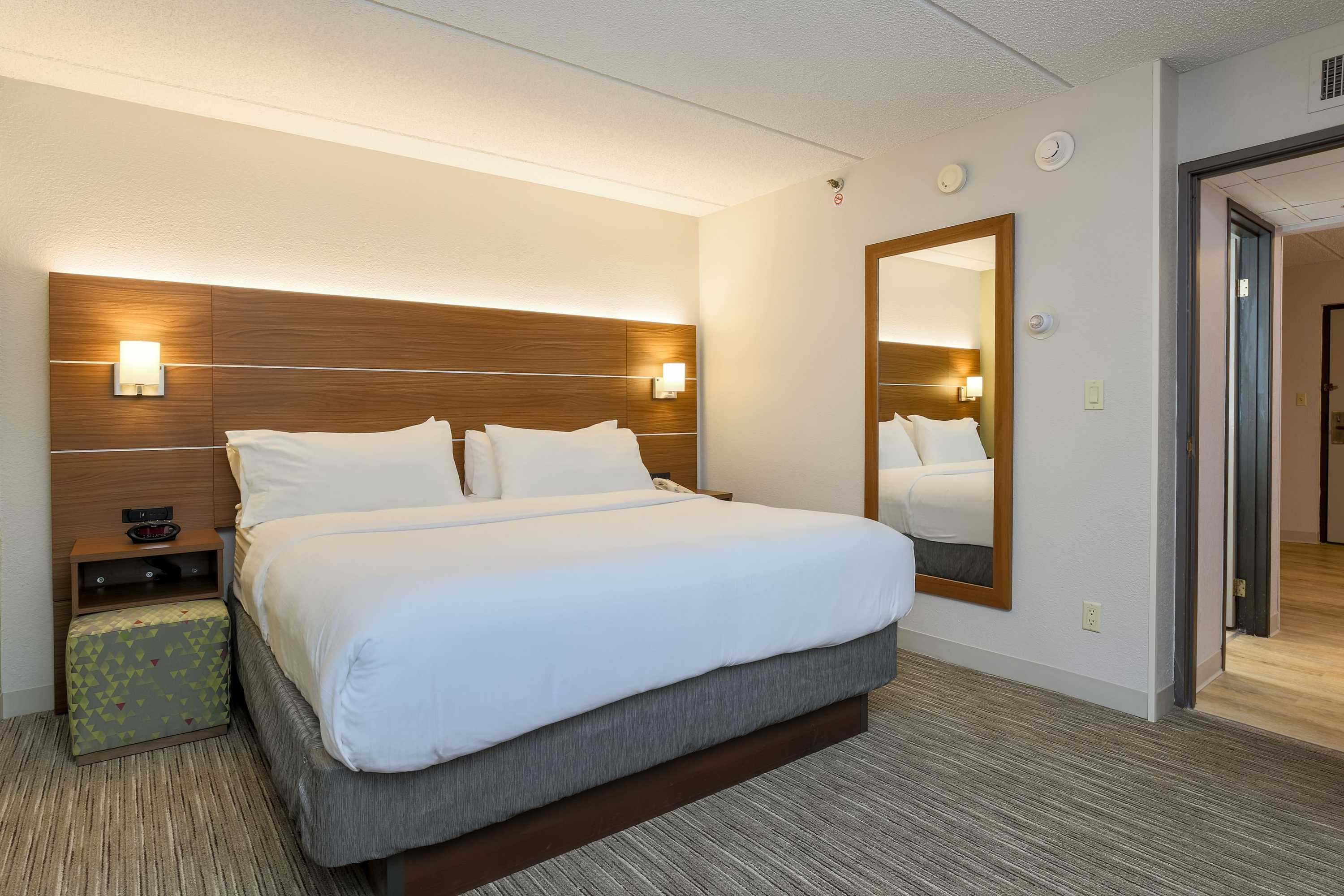 Gift card for Holiday Inn Express Milwaukee-West Medical Center by Ihg Gift card for Holiday Inn Express Milwaukee-West Medical Center by Ihg