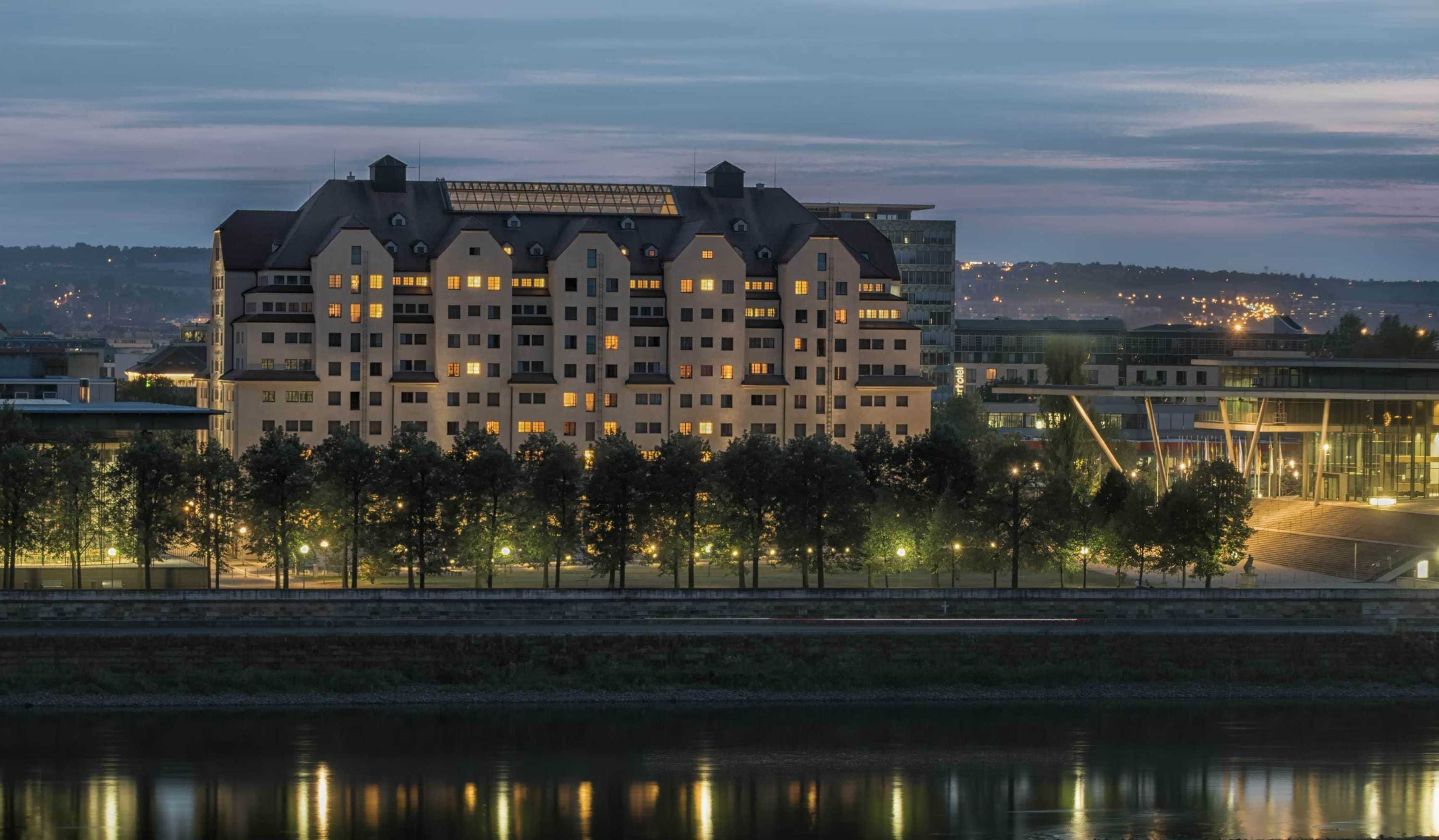 Gift card for Maritim Hotel & Internationales Congress Center Dresden Gift card for Maritim Hotel & Internationales Congress Center Dresden