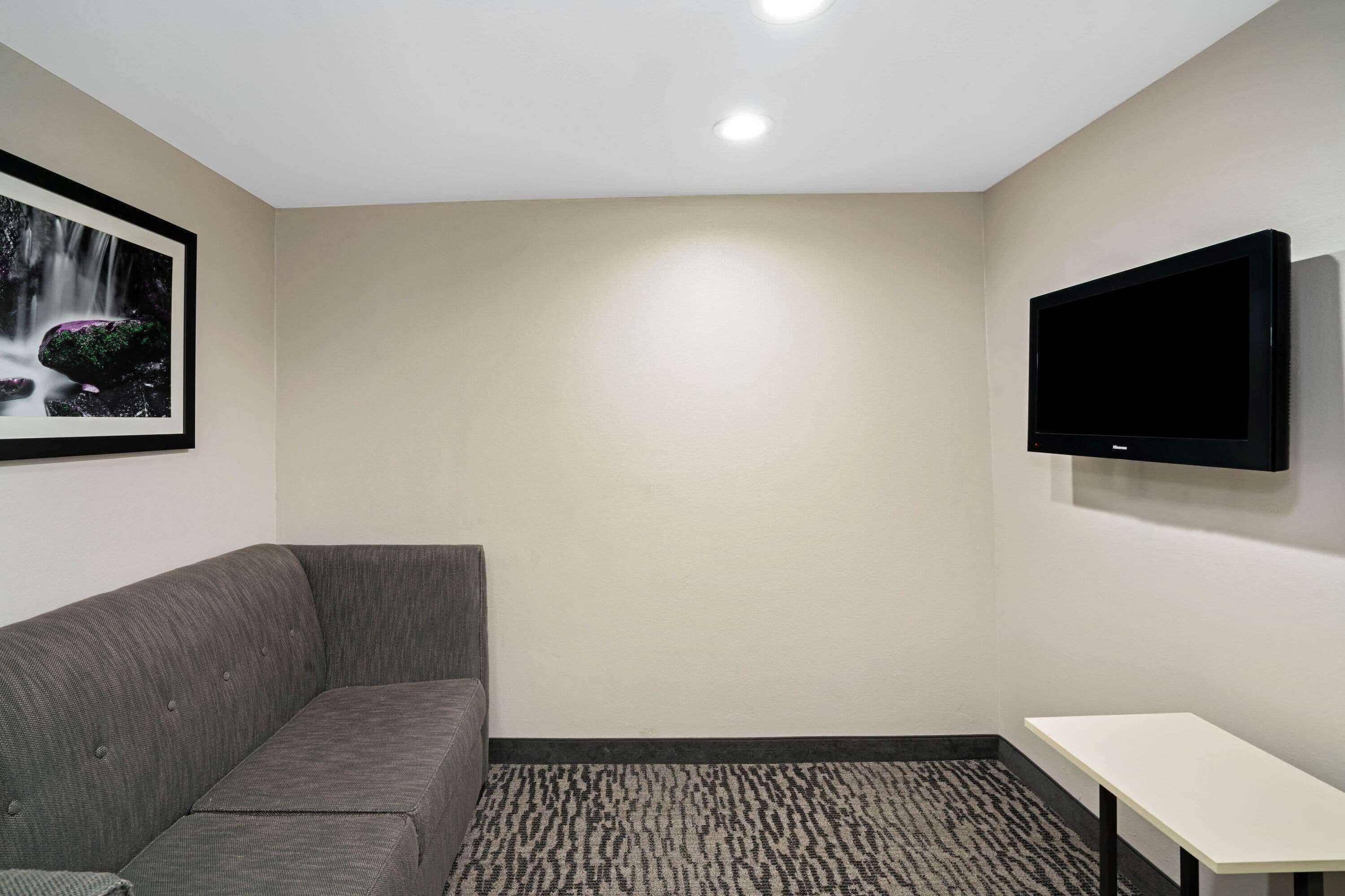 Gift card for La Quinta Inn & Suites by Wyndham Knoxville North I-75 Gift card for La Quinta Inn & Suites by Wyndham Knoxville North I-75