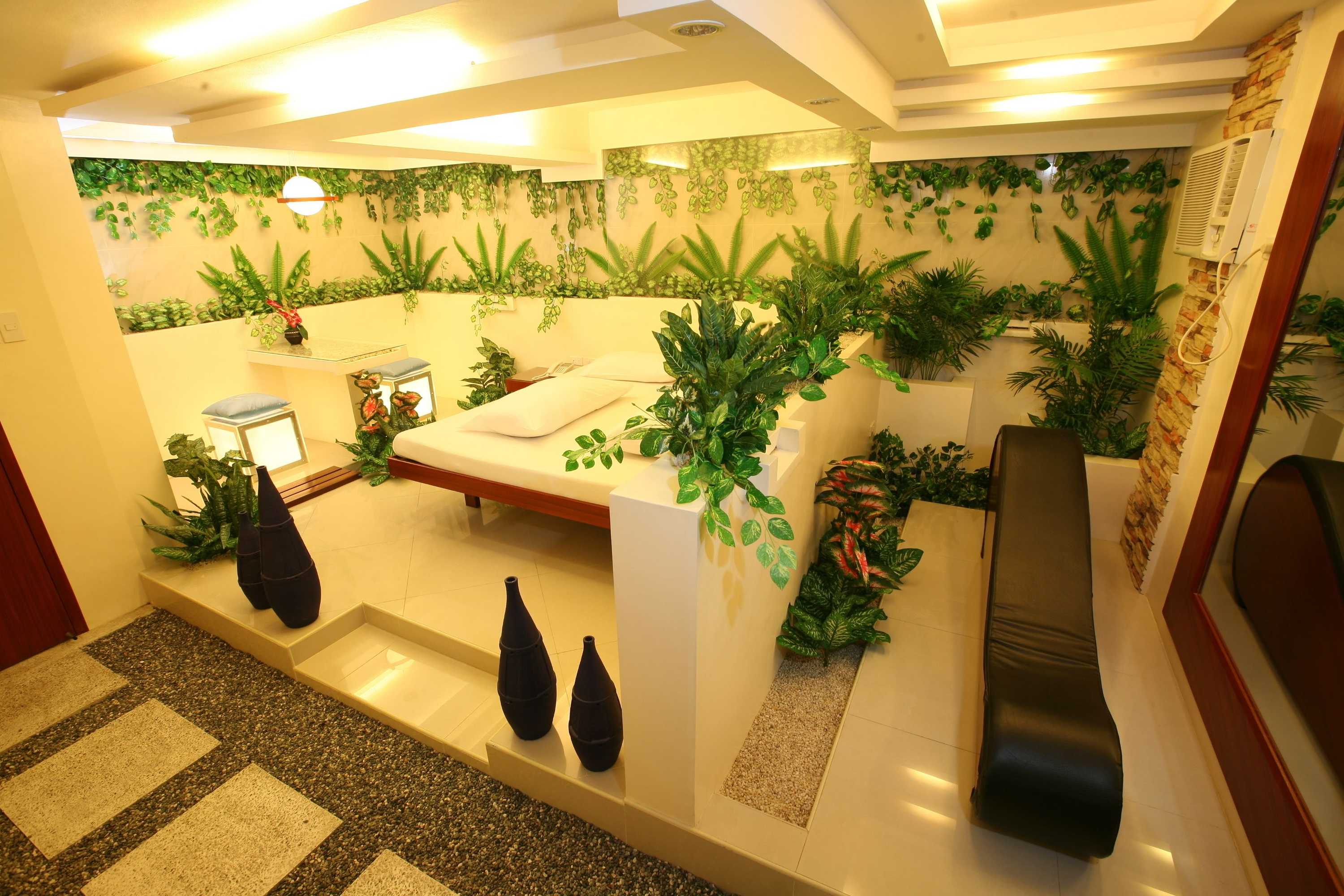 Gift card for Victoria Court Las Piñas Gift card for Victoria Court Las Piñas