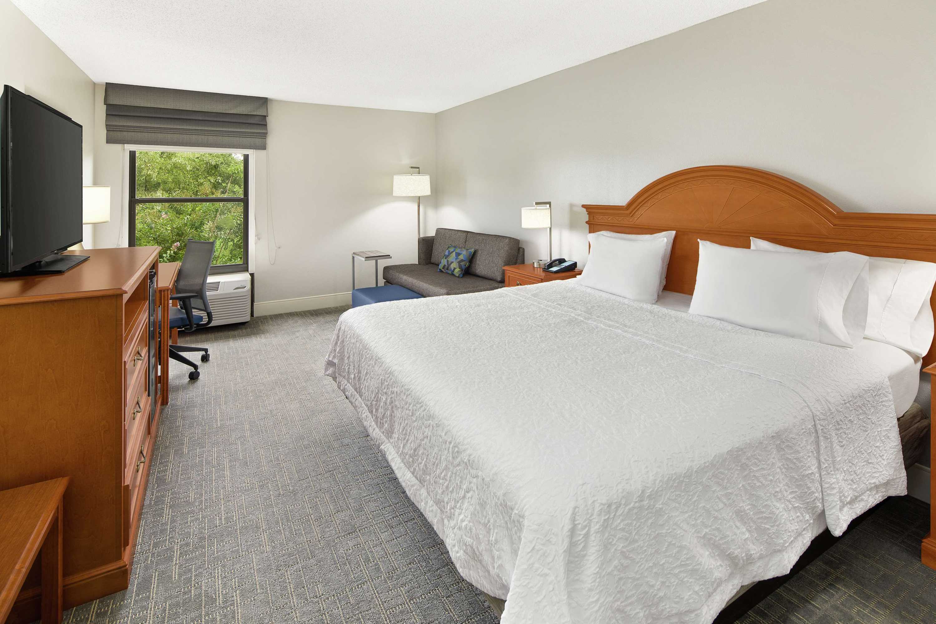 Gift card for Hampton Inn Atlanta - Newnan Gift card for Hampton Inn Atlanta - Newnan