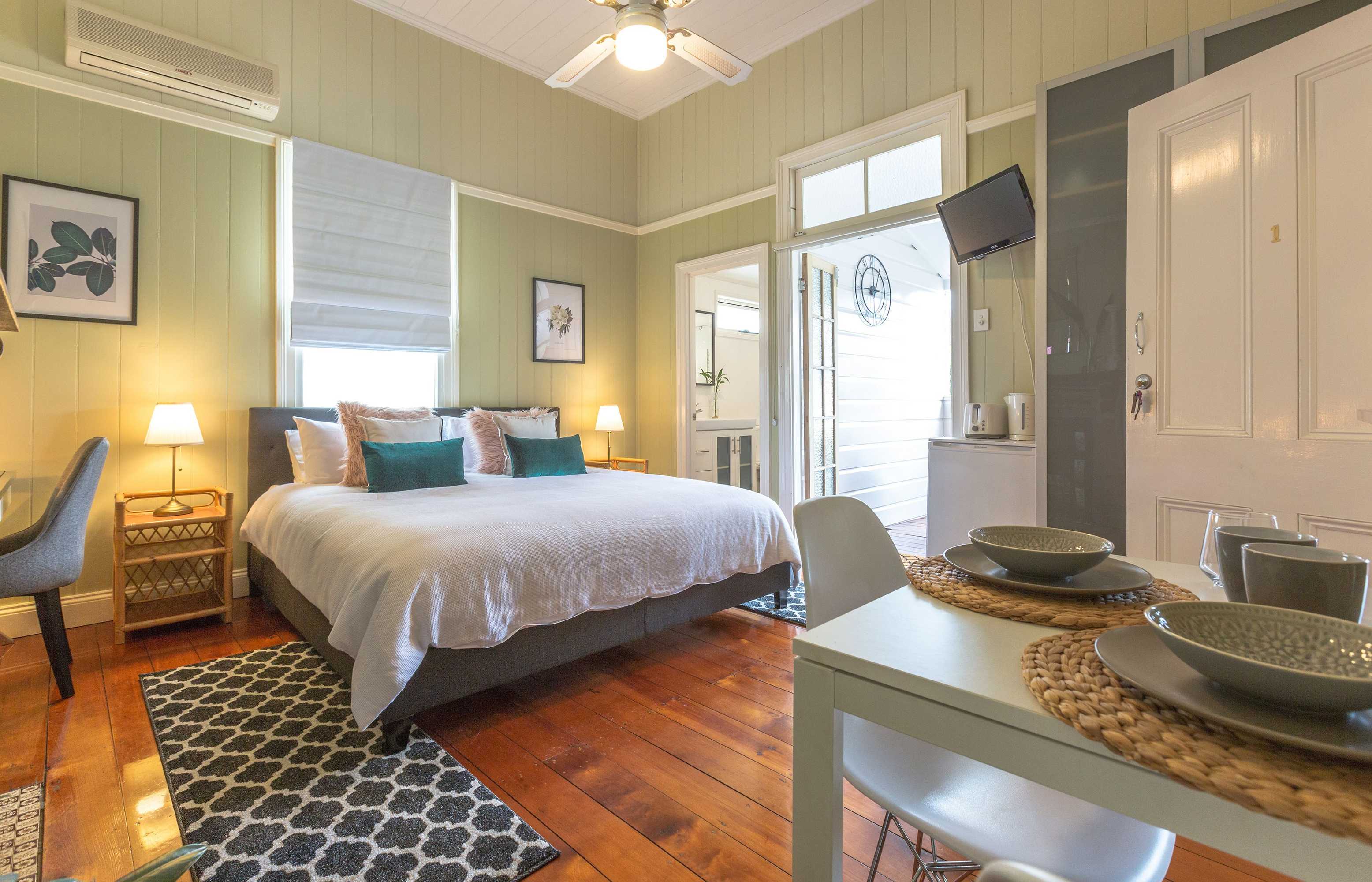 Gift card for 99 Kirkland Bed & Breakfast Gift card for 99 Kirkland Bed & Breakfast