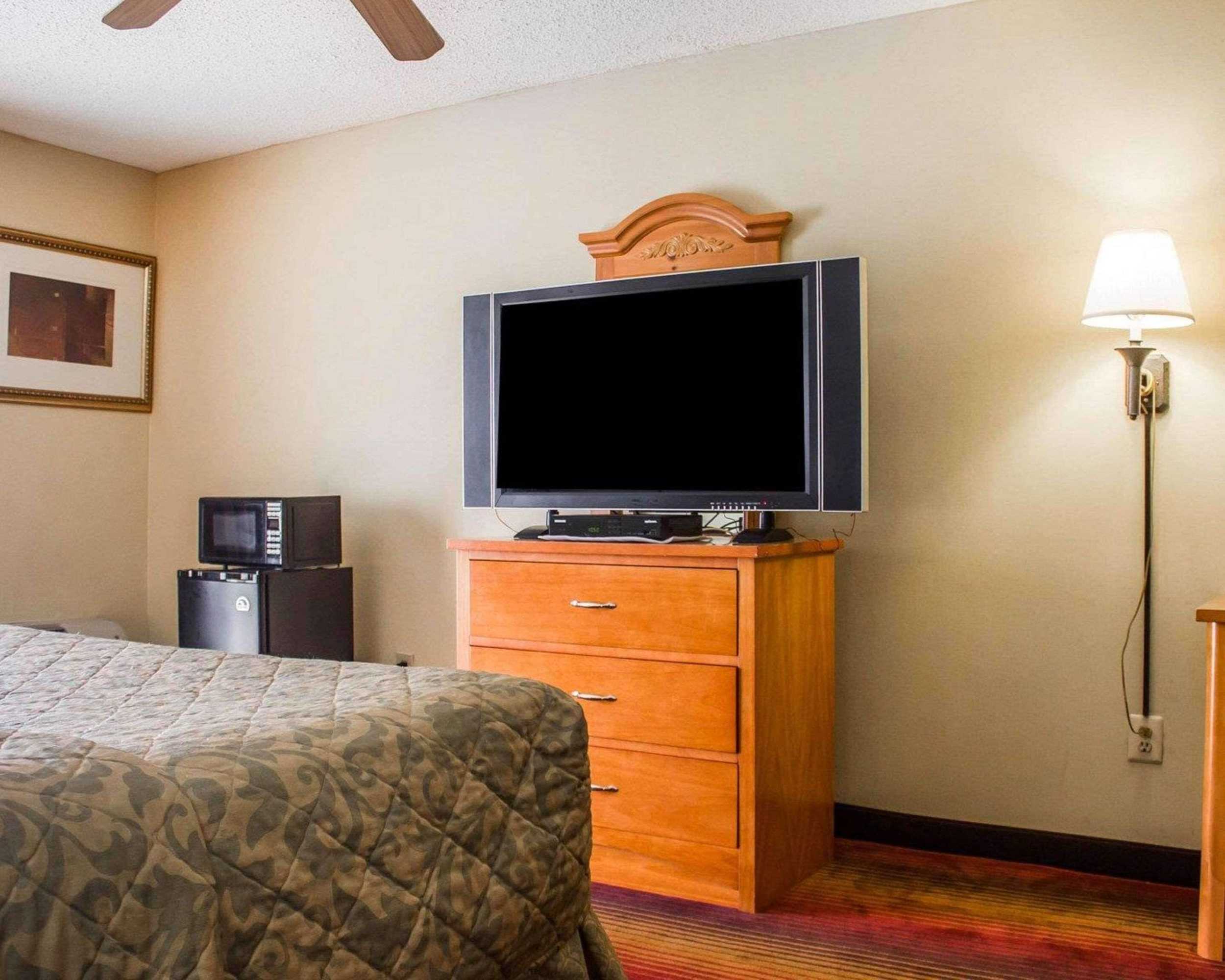 Gift card for Rodeway Inn Huntington Station - Melville Gift card for Rodeway Inn Huntington Station - Melville