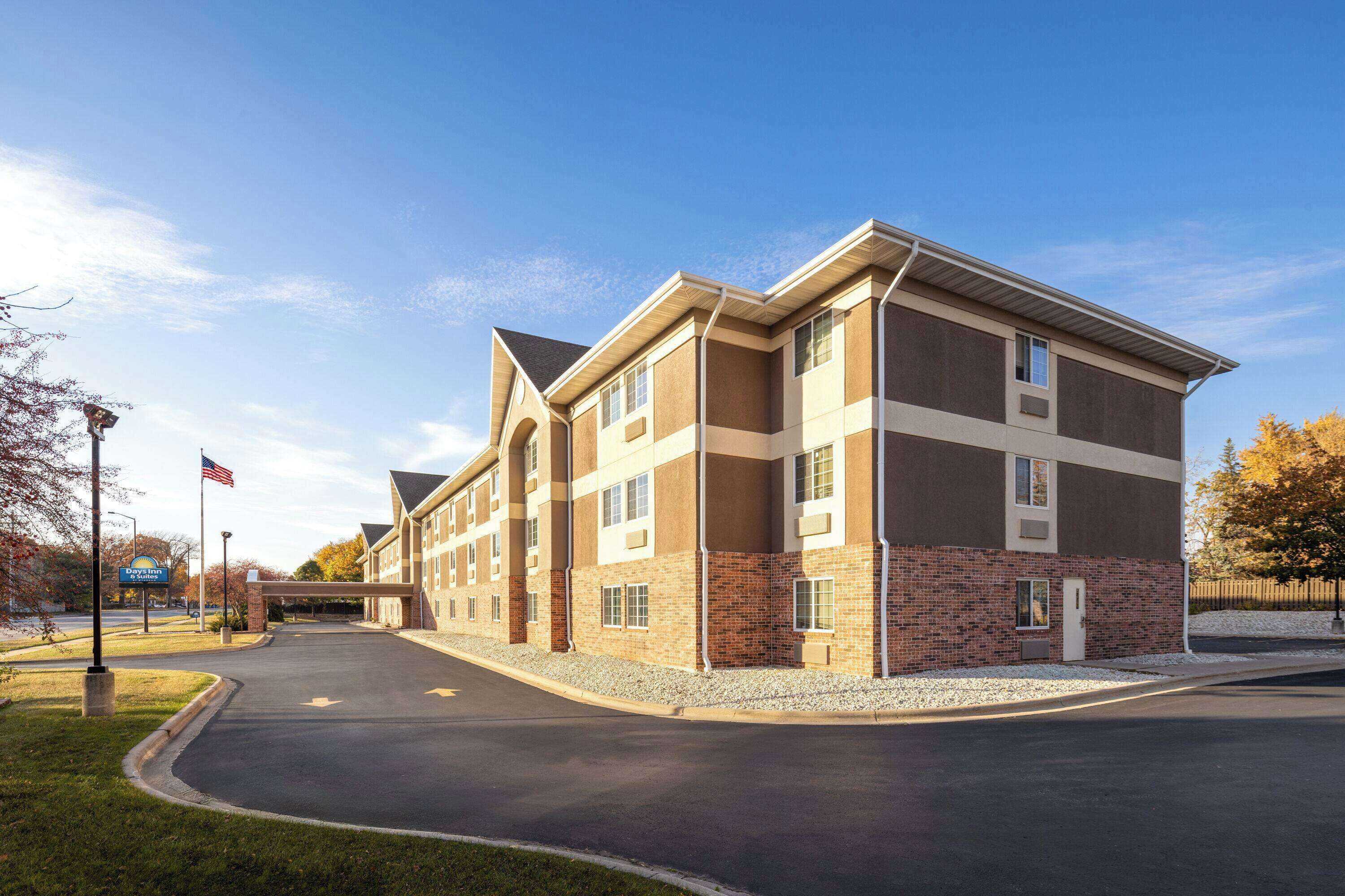 Gift card for Days Inn & Suites by Wyndham Green Bay Wi. Gift card for Days Inn & Suites by Wyndham Green Bay Wi.