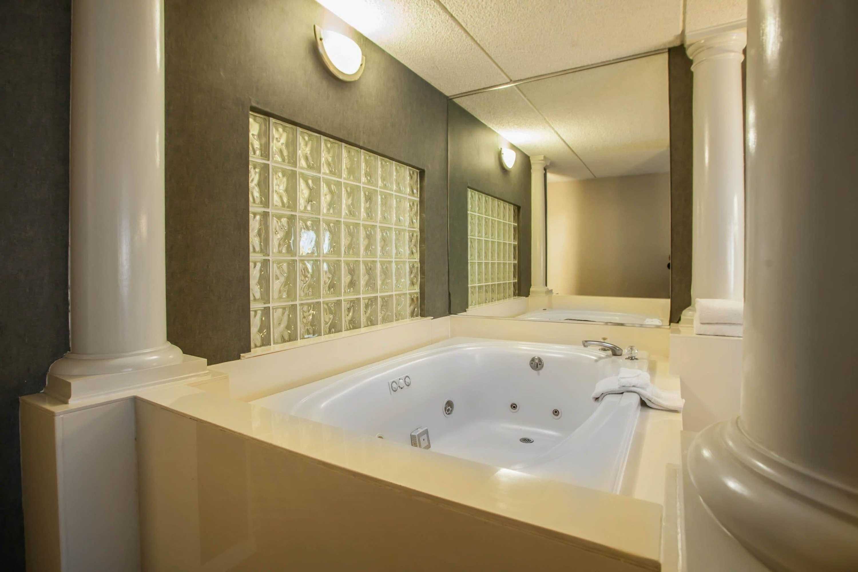 Gift card for Quality Inn & Suites St Charles - West Chicago Gift card for Quality Inn & Suites St Charles - West Chicago