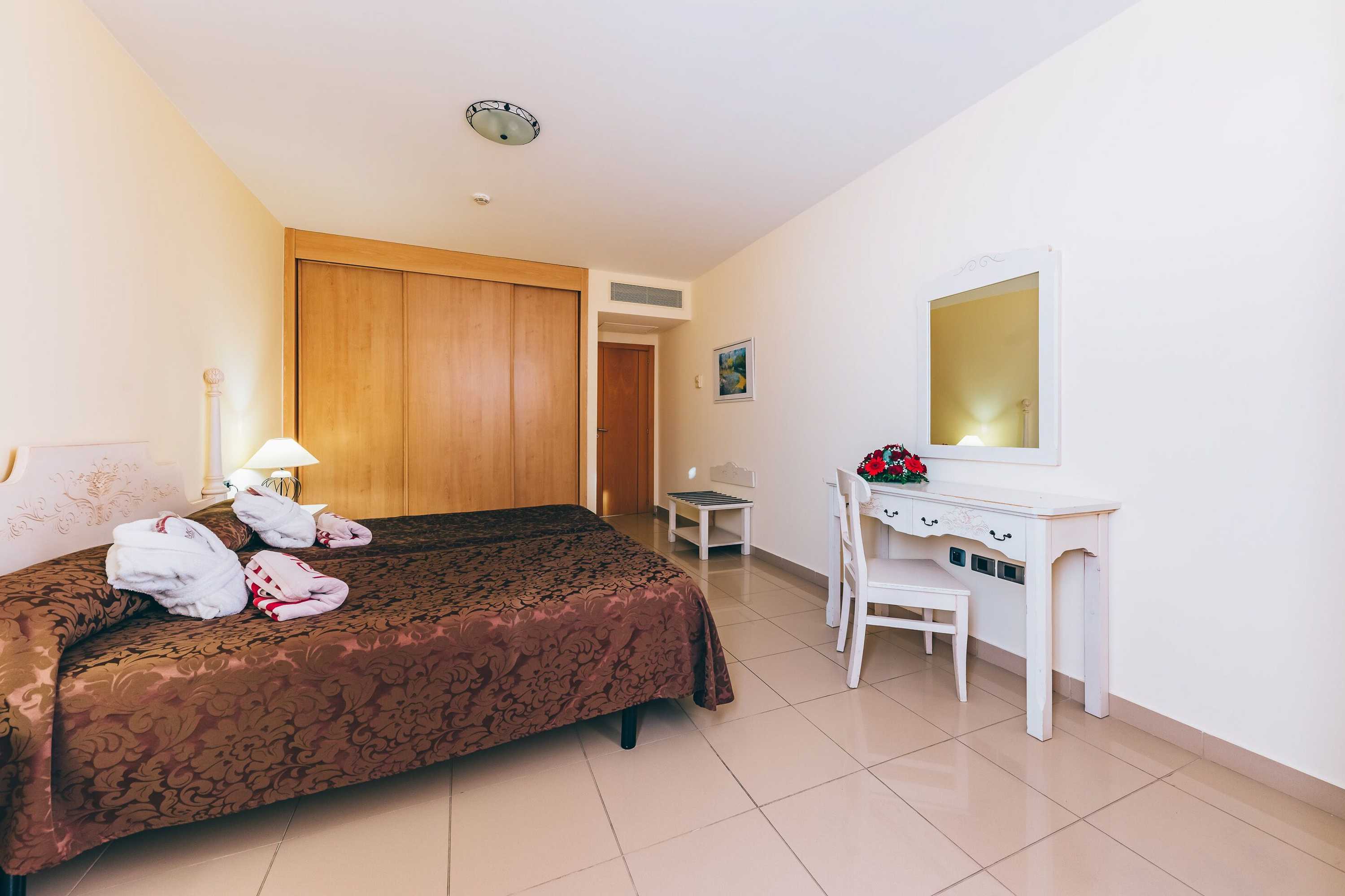Gift card for Grand Muthu Golf Plaza Hotel Gift card for Grand Muthu Golf Plaza Hotel