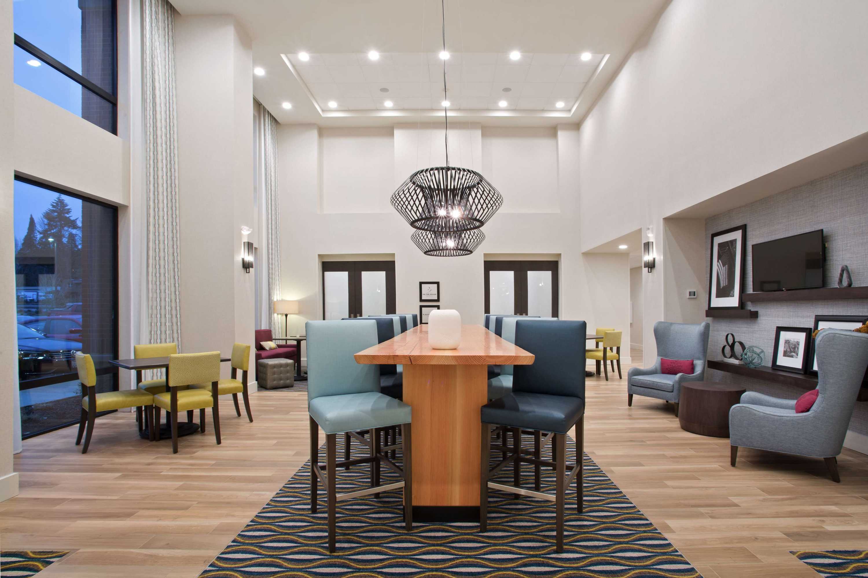 Gift card for Hampton Inn & Suites-Seattle Woodinville WA Gift card for Hampton Inn & Suites-Seattle Woodinville WA