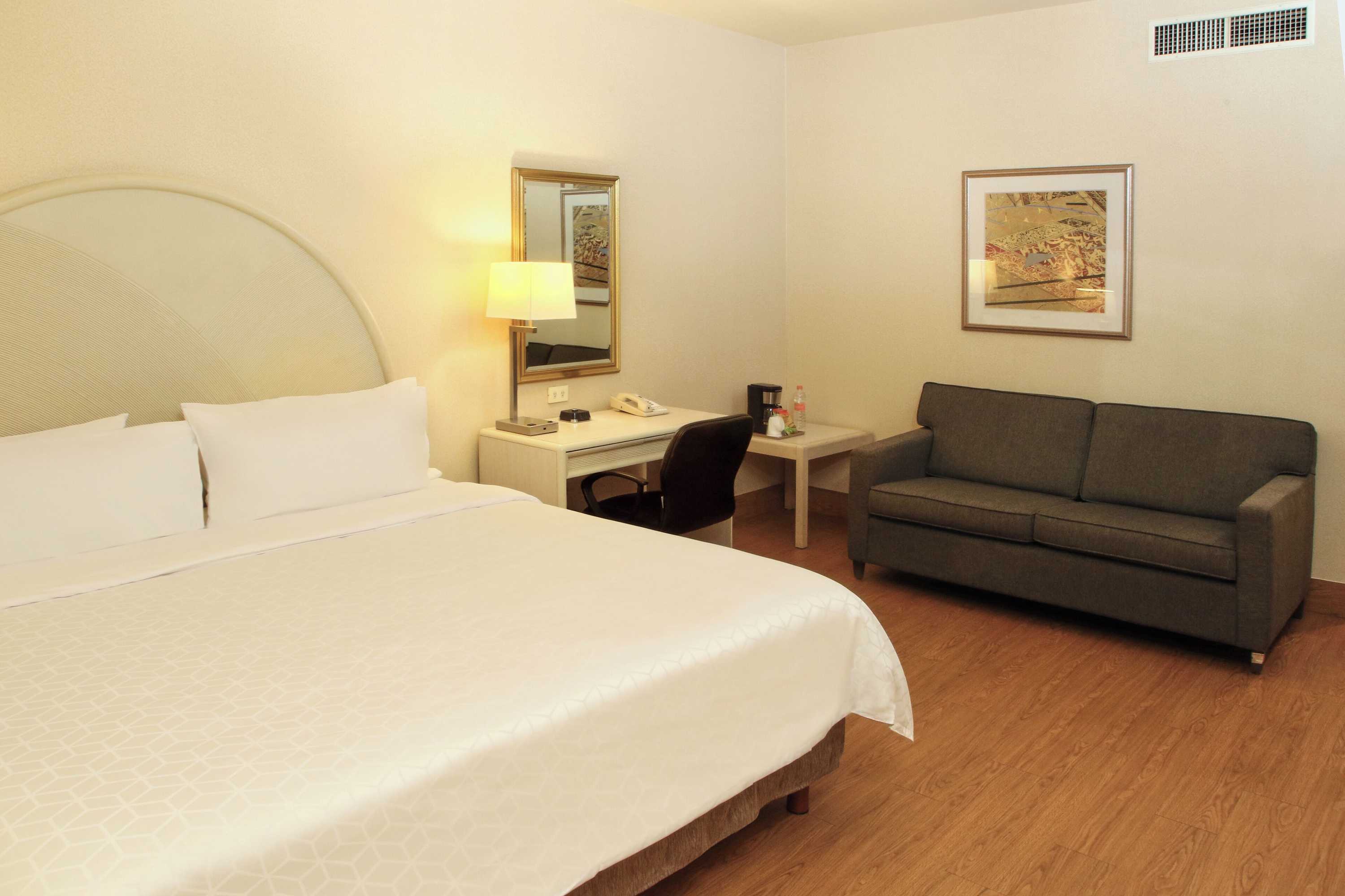 Gift card for Holiday Inn Express Torreon by Ihg Gift card for Holiday Inn Express Torreon by Ihg