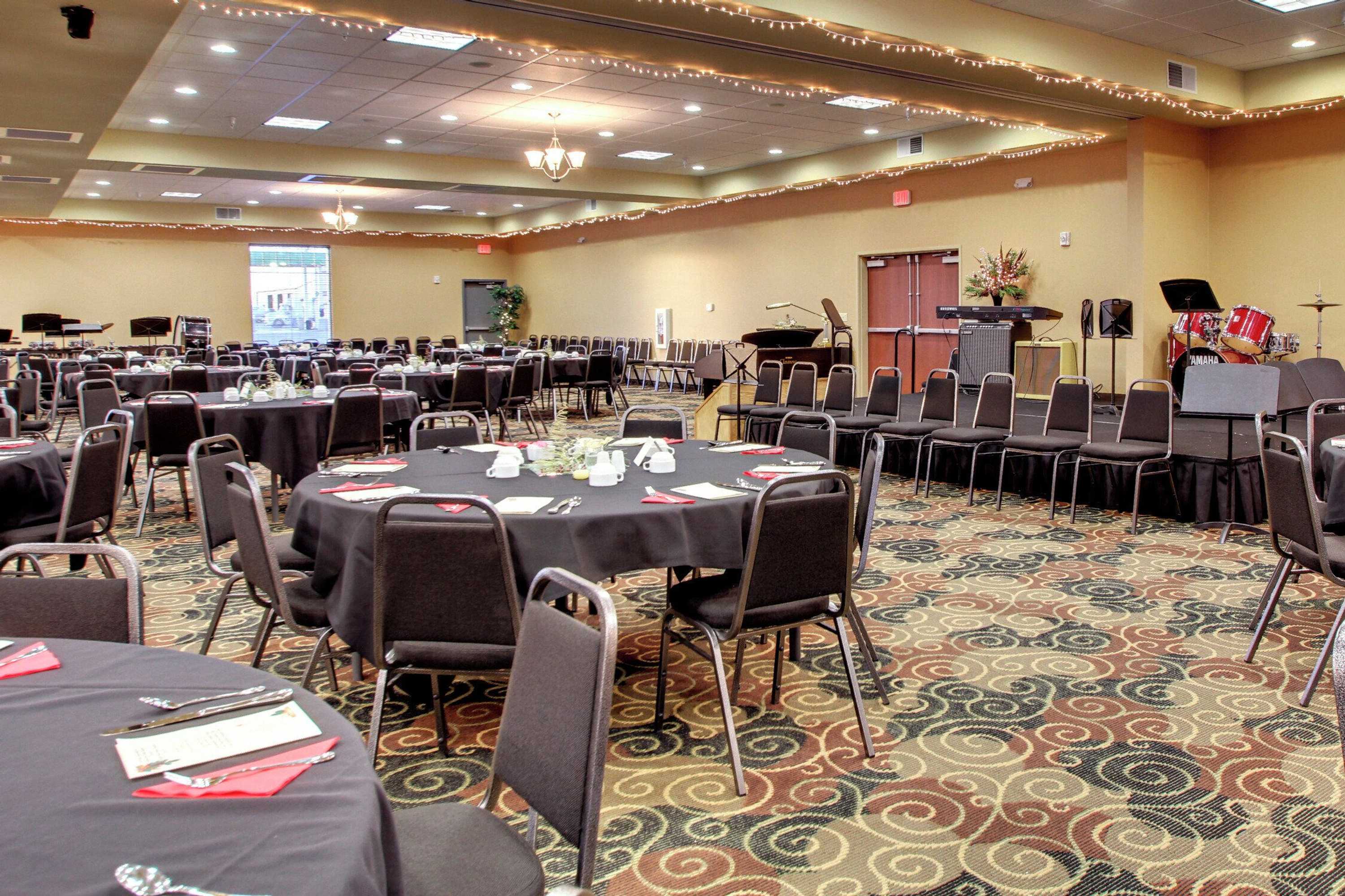 Gift card for Cobblestone Hotel & Suites – Broken Bow