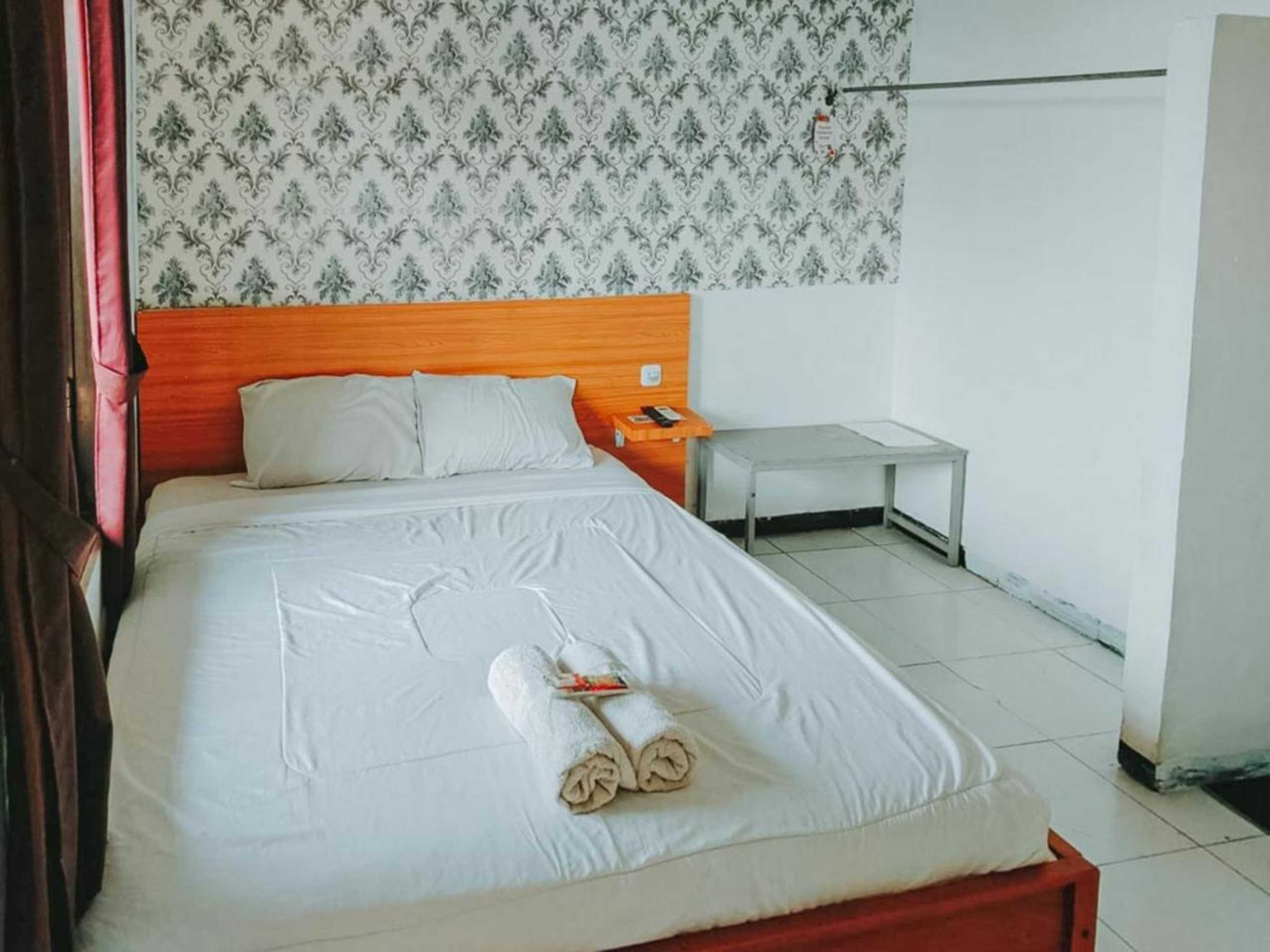 Gift card for De Luck Homestay Near Alun Alun Sidoarjo Mitra Reddoorz Gift card for De Luck Homestay Near Alun Alun Sidoarjo Mitra Reddoorz