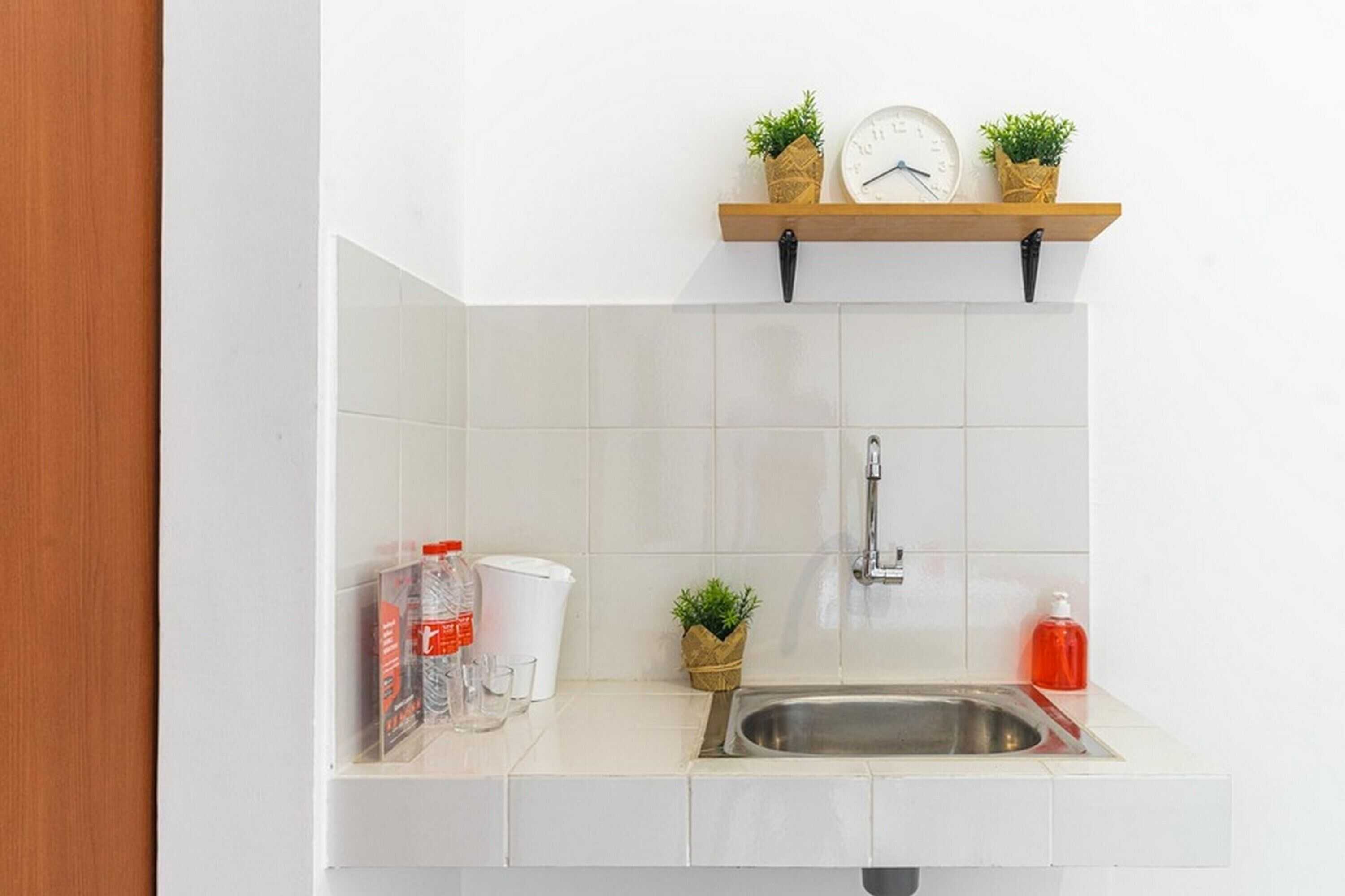 Gift card for Reddoorz Plus @ Ecohome Citra Raya Tangerang