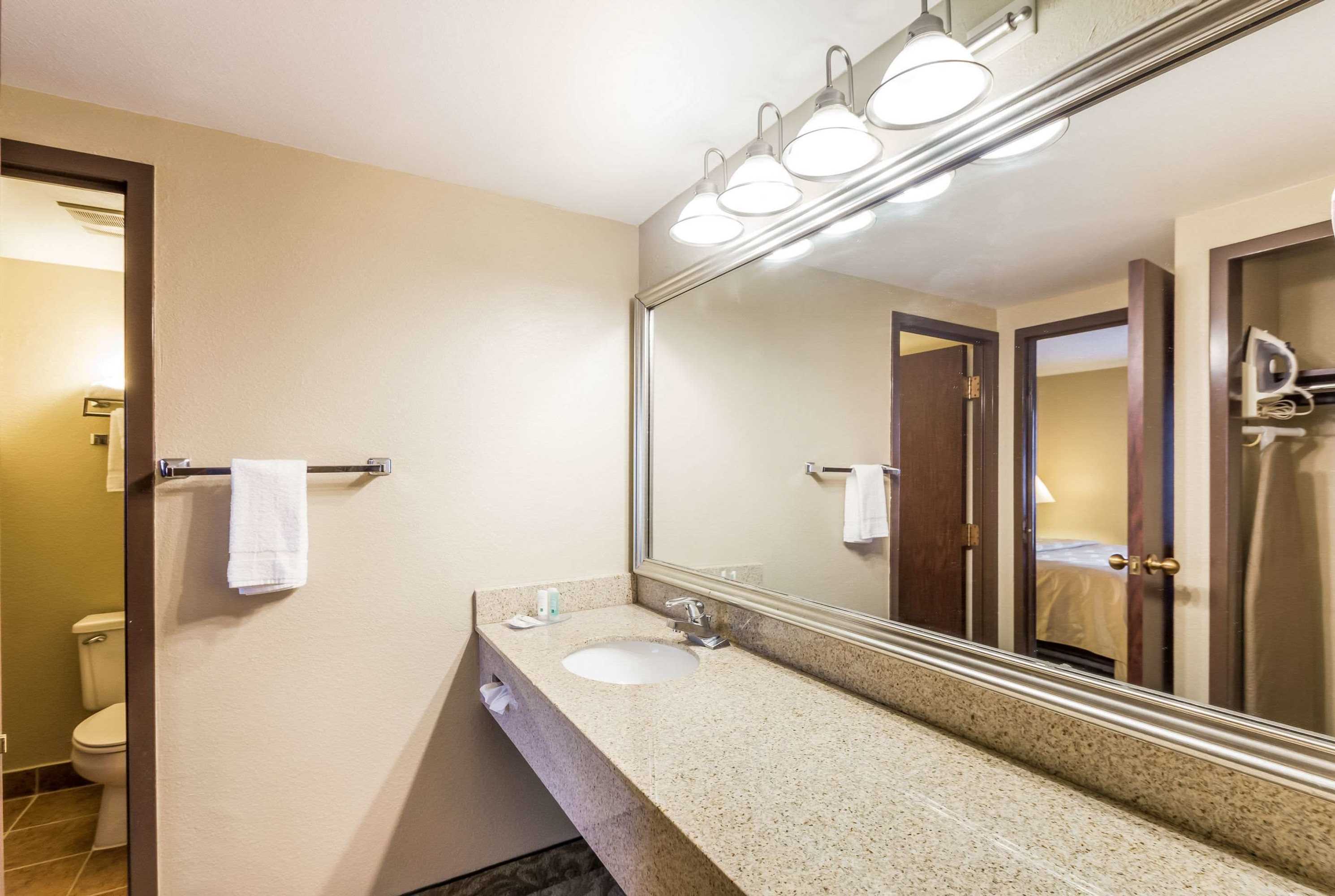 Gift card for Quality Suites Milwaukee Airport Gift card for Quality Suites Milwaukee Airport