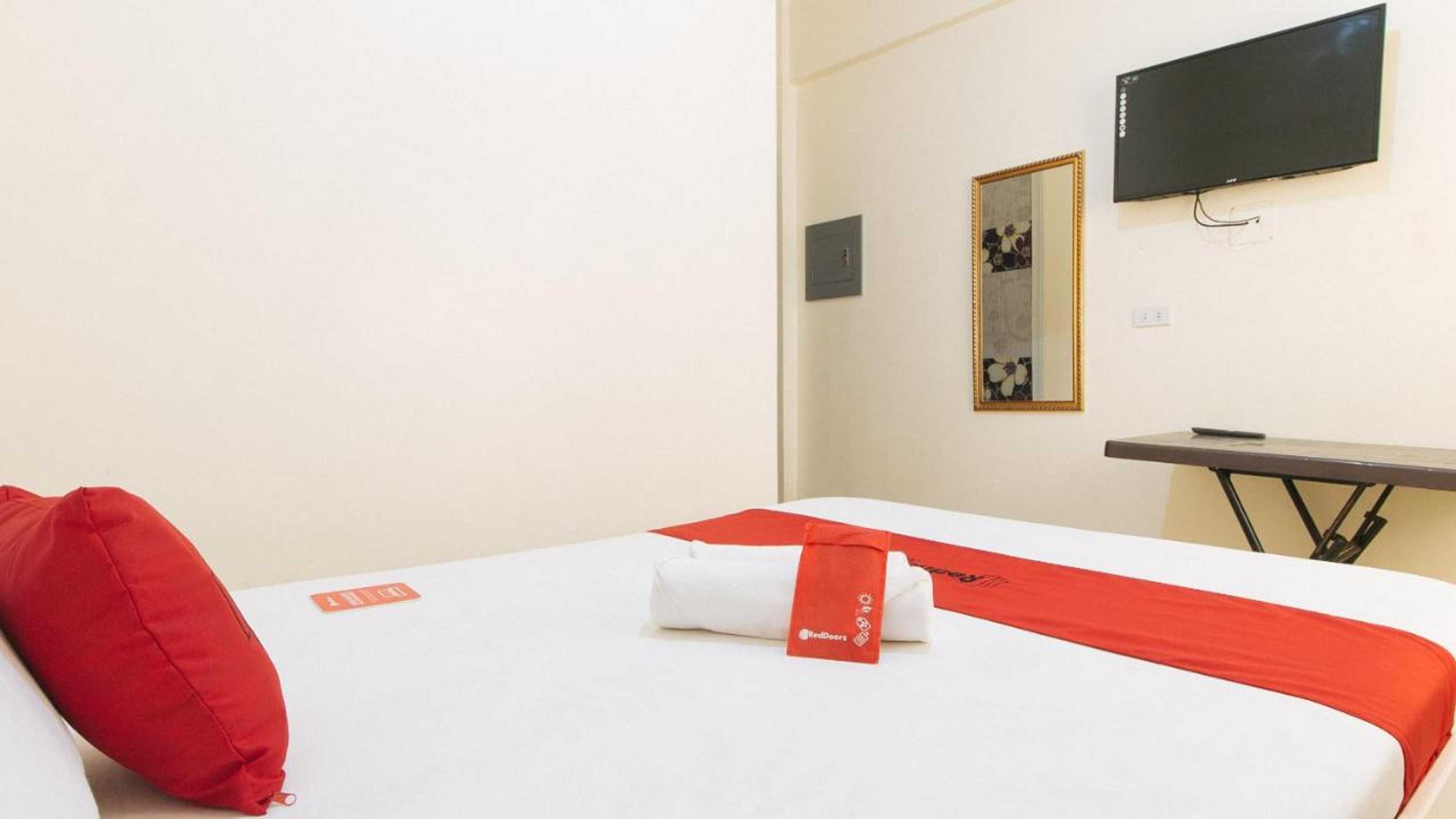 Gift card for Reddoorz @ Golden Skye Hotel Guagua