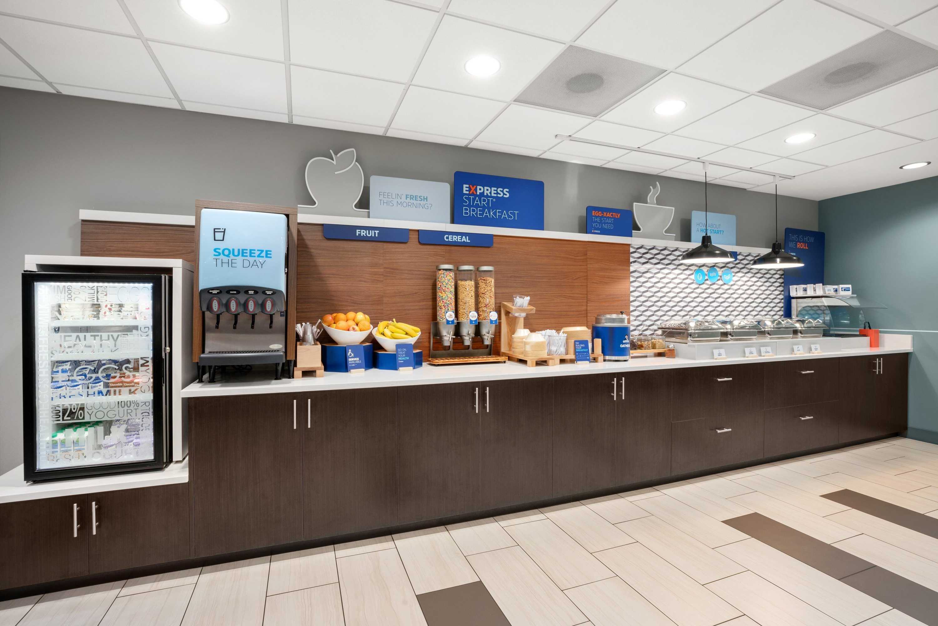 Gift card for Holiday Inn Express Suites Sumner by Ihg Gift card for Holiday Inn Express Suites Sumner by Ihg