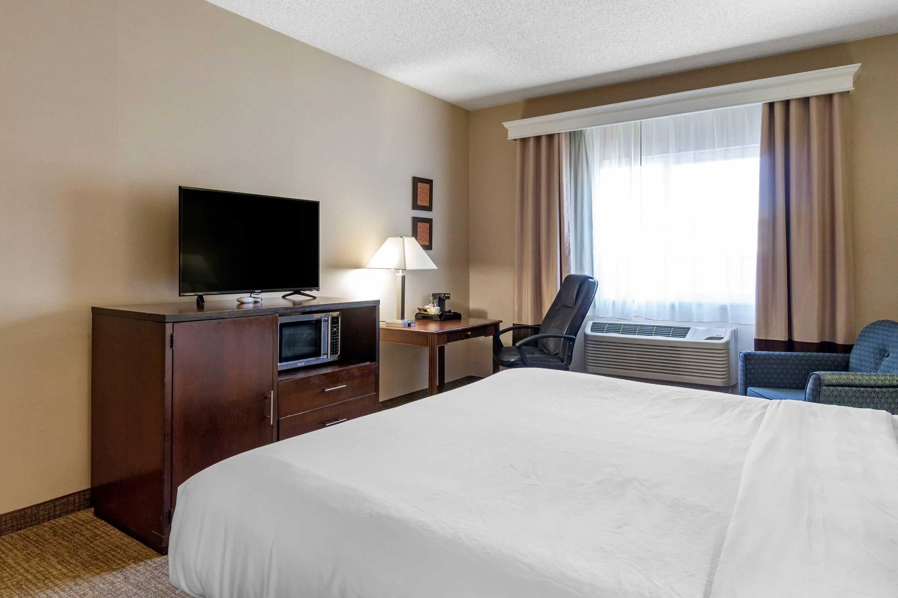 Gift card for Comfort Inn & Suites Seattle North