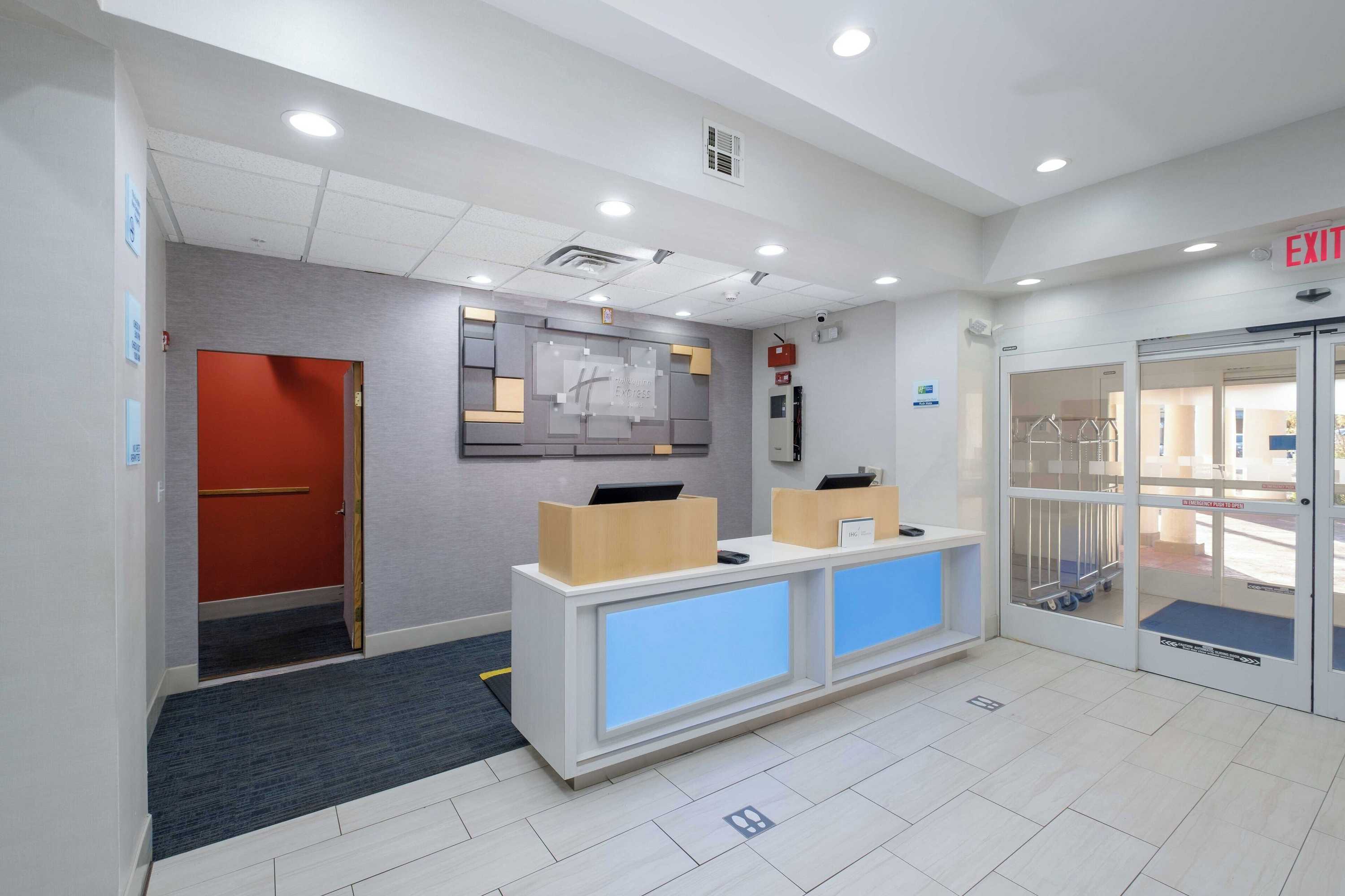 Gift card for Holiday Inn Express Carlsbad by Ihg Gift card for Holiday Inn Express Carlsbad by Ihg